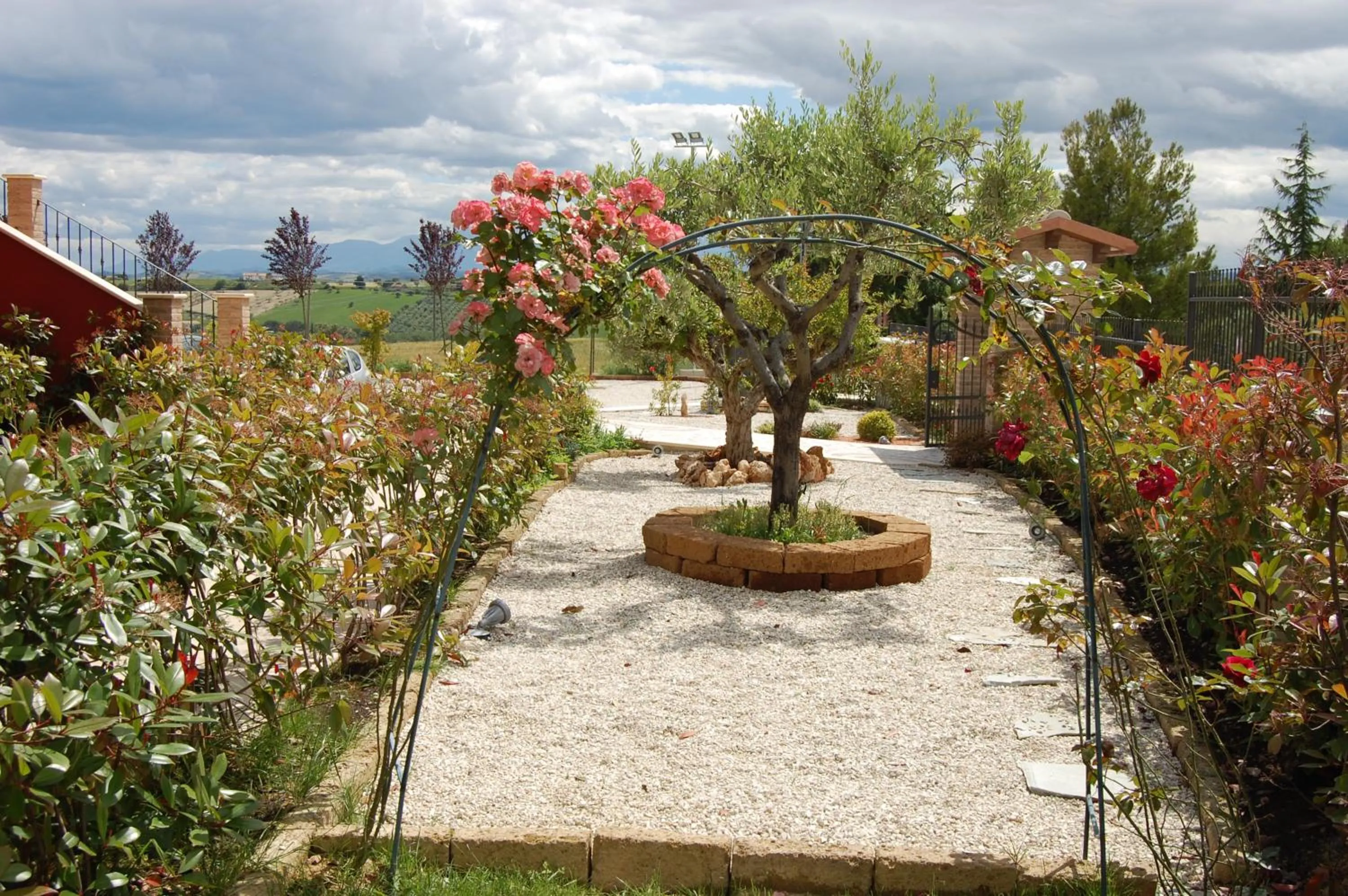 Garden in Country House Ciliegia Rossa