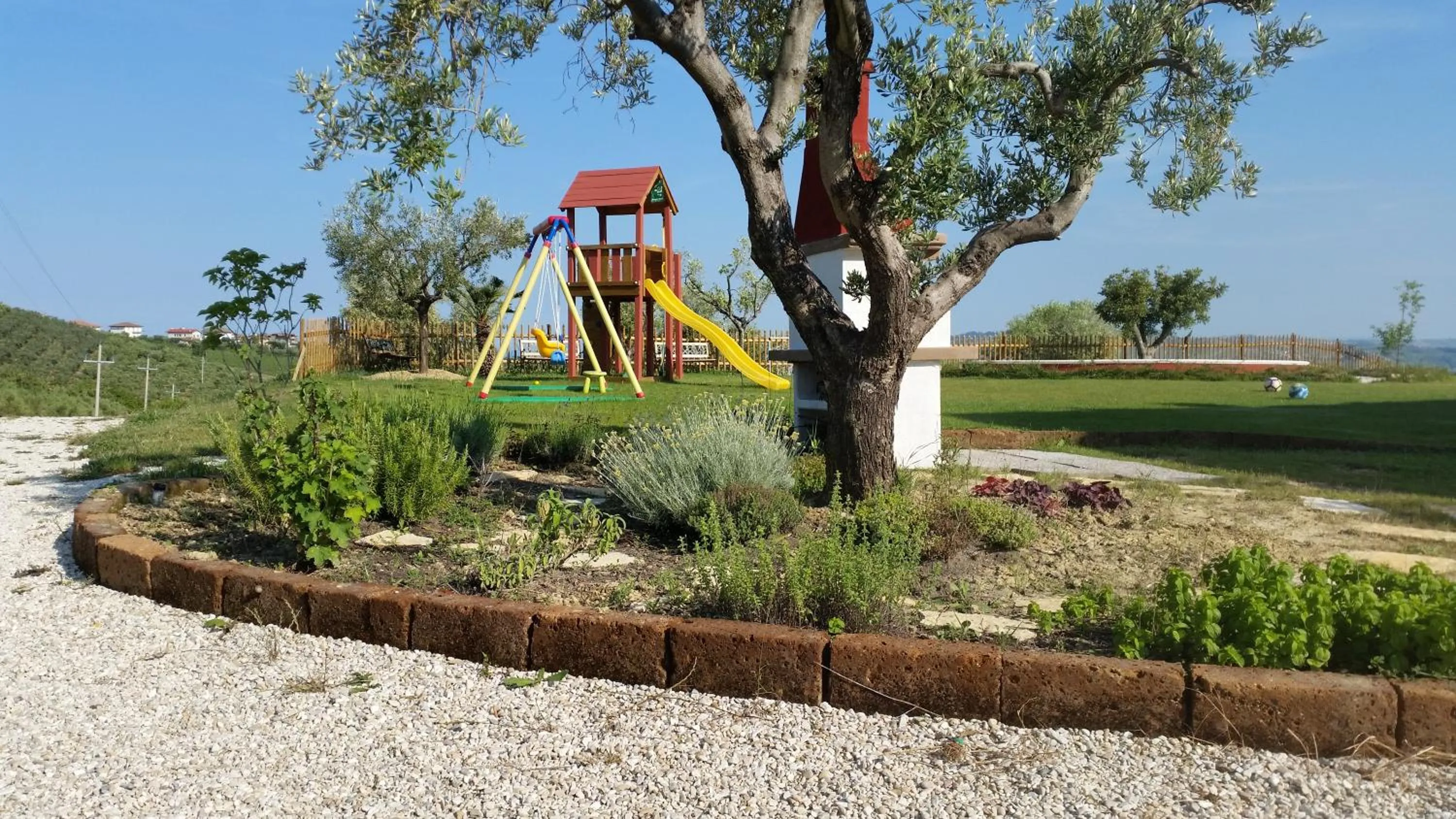 Children play ground in Country House Ciliegia Rossa