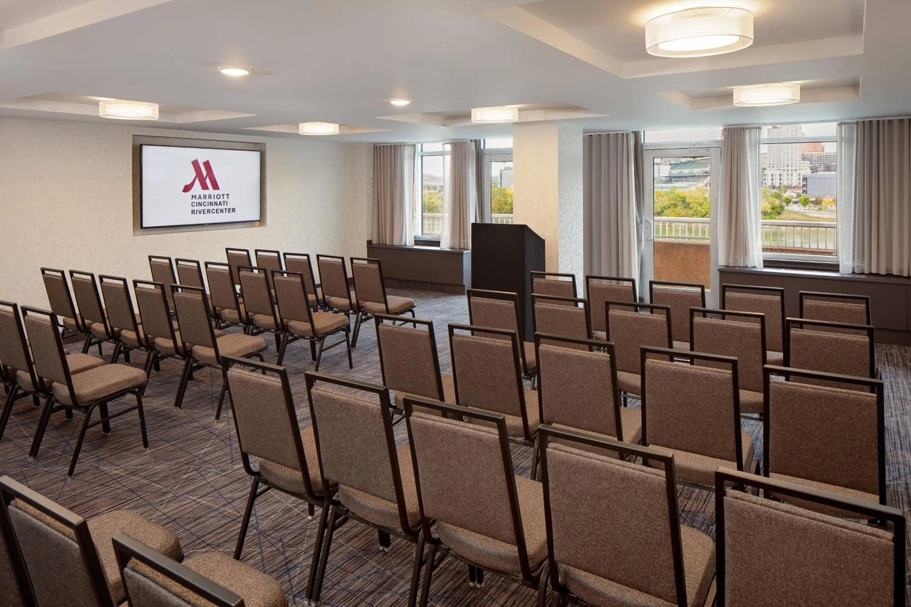 Entertainment in Cincinnati Marriott at RiverCenter