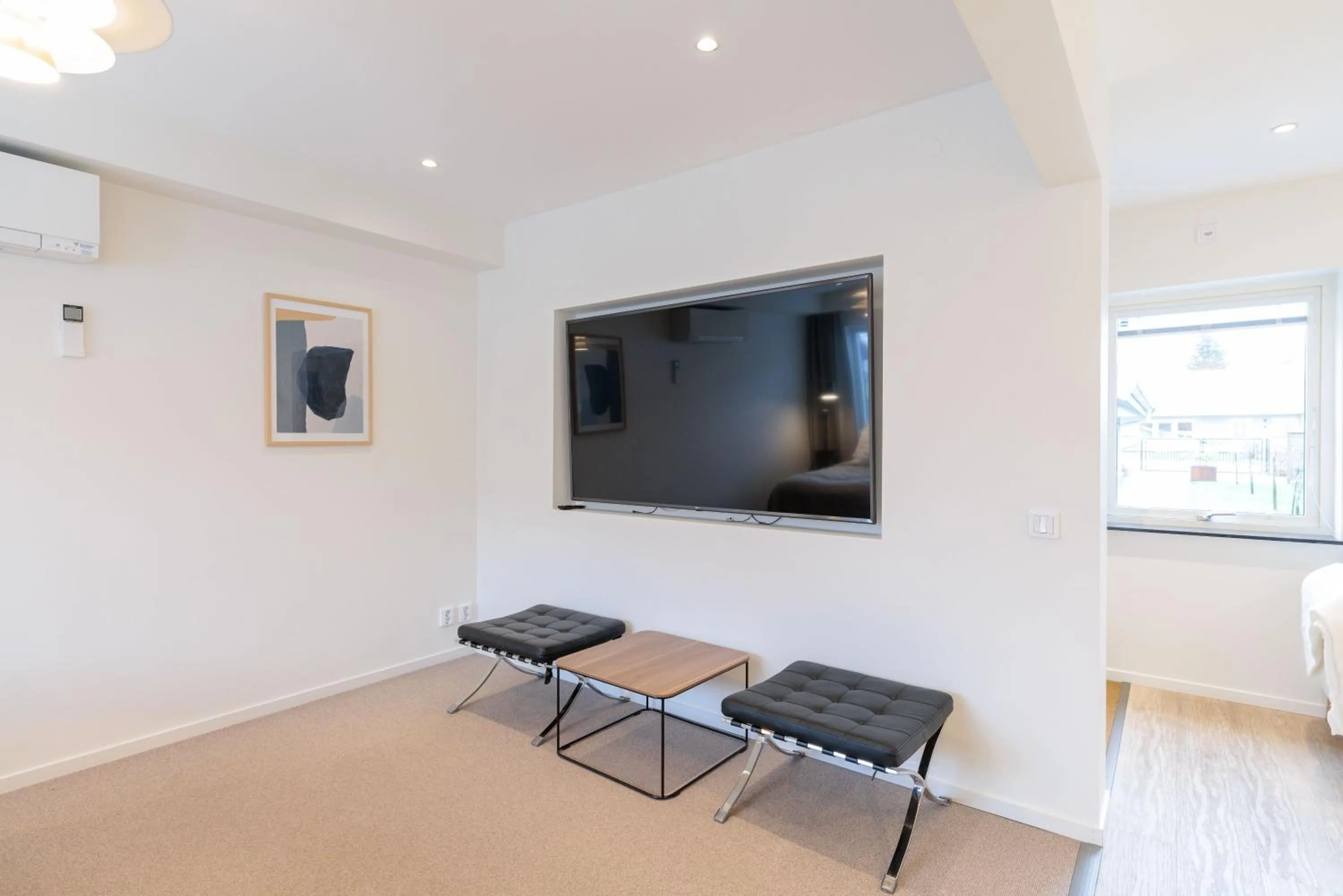 Photo of the whole room in Easy Livin' Apartment Hotel