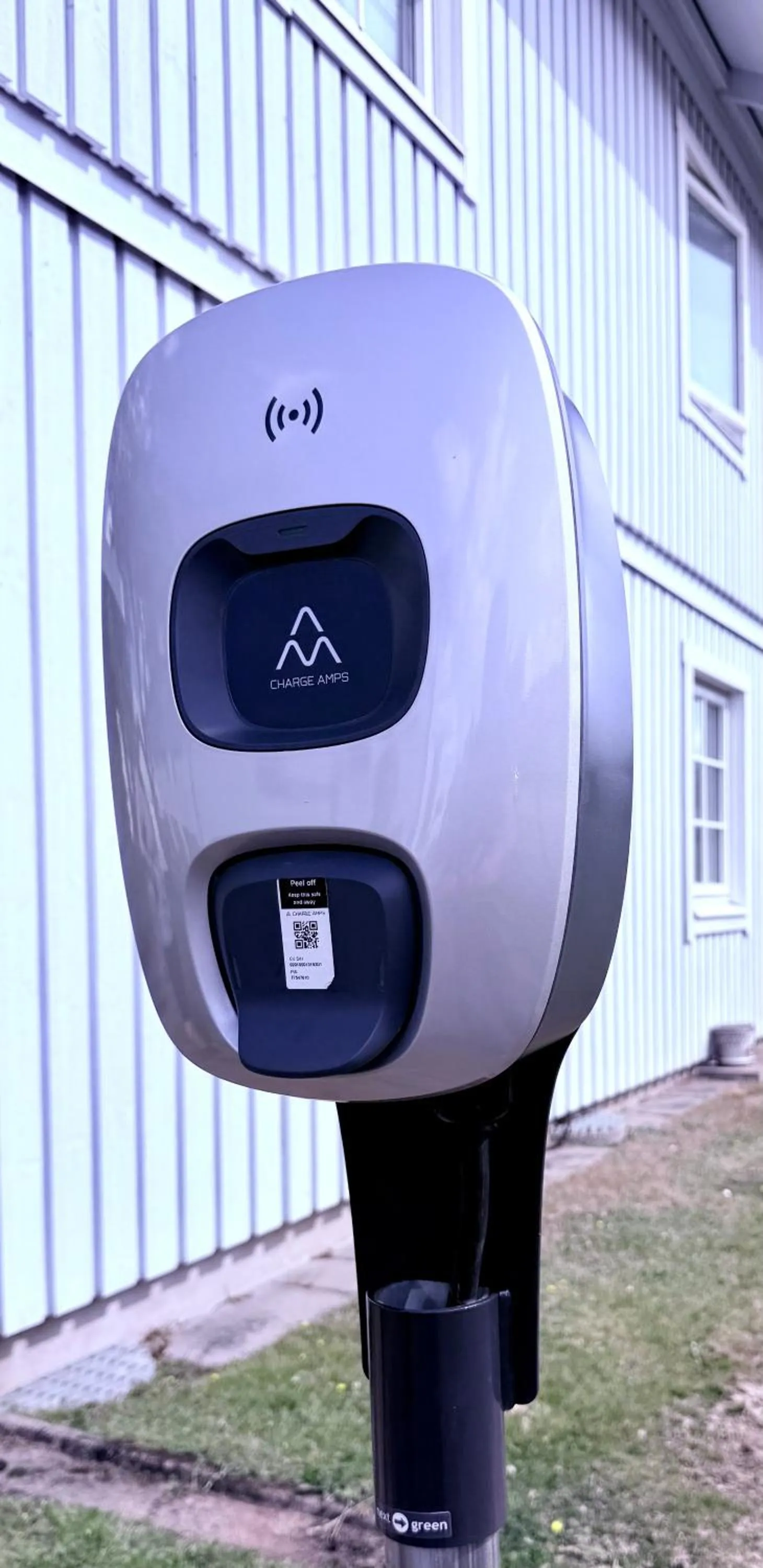 Easy Livin' Apartment Hotel