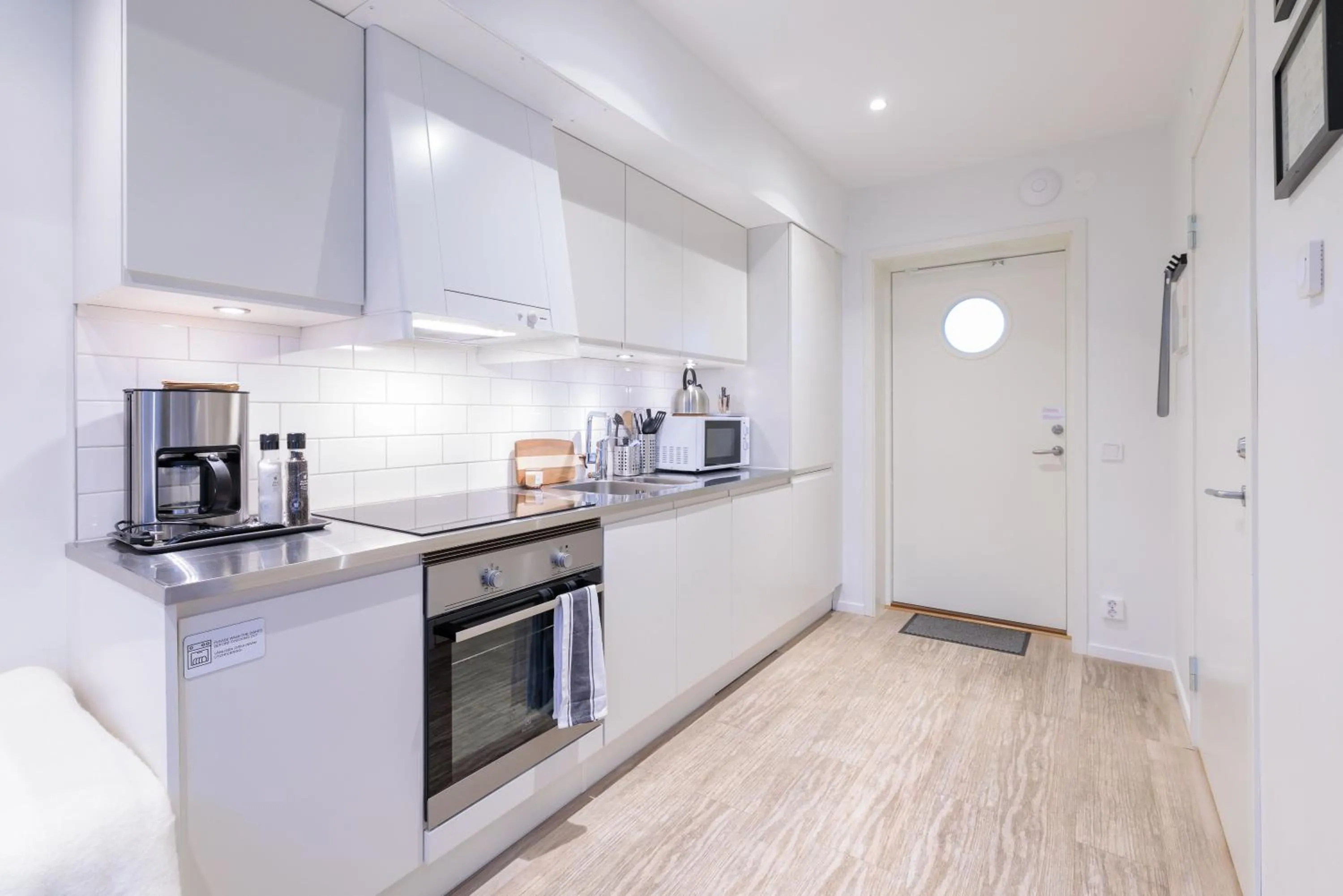 kitchen in Easy Livin' Apartment Hotel