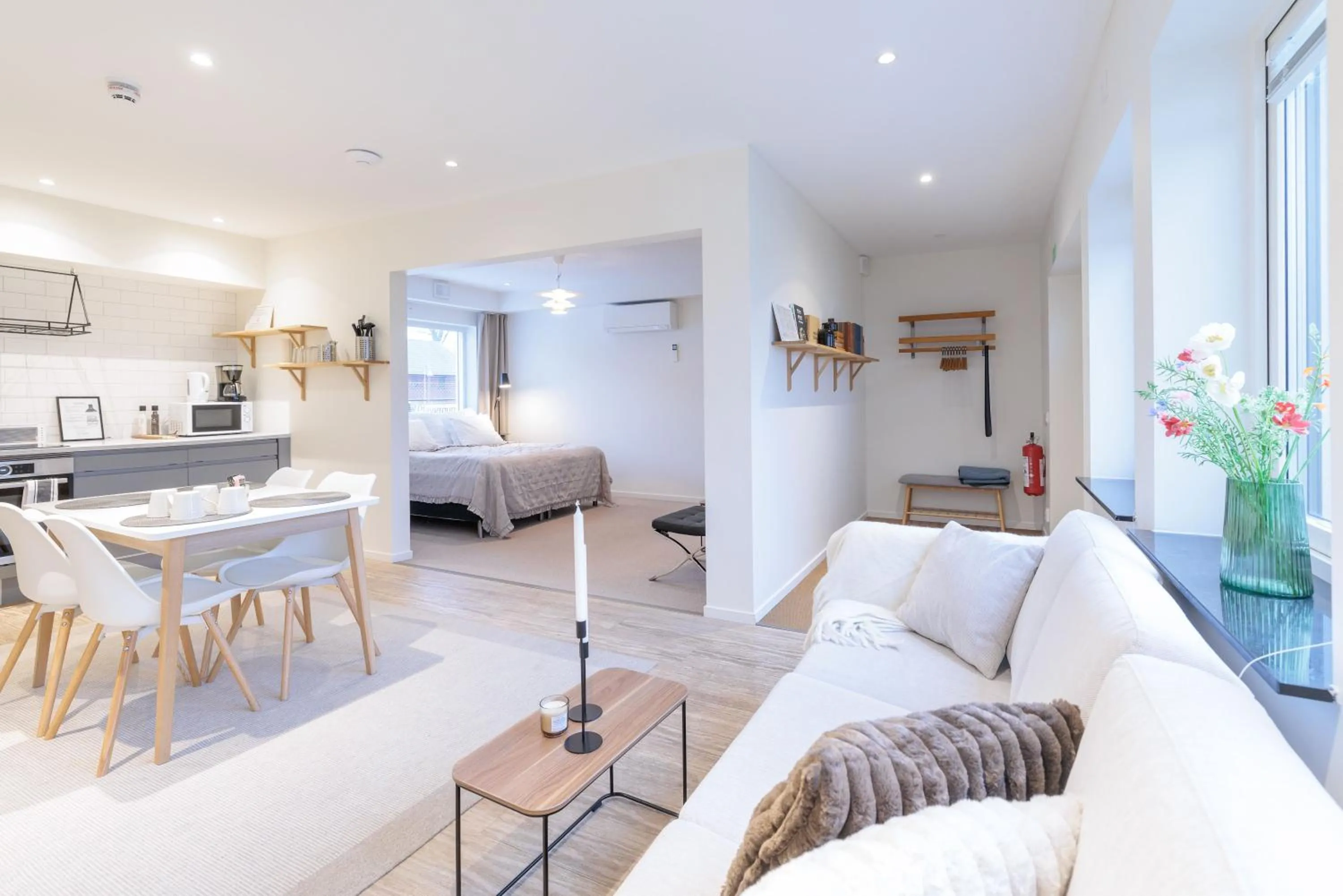 Photo of the whole room, Bed in Easy Livin' Apartment Hotel