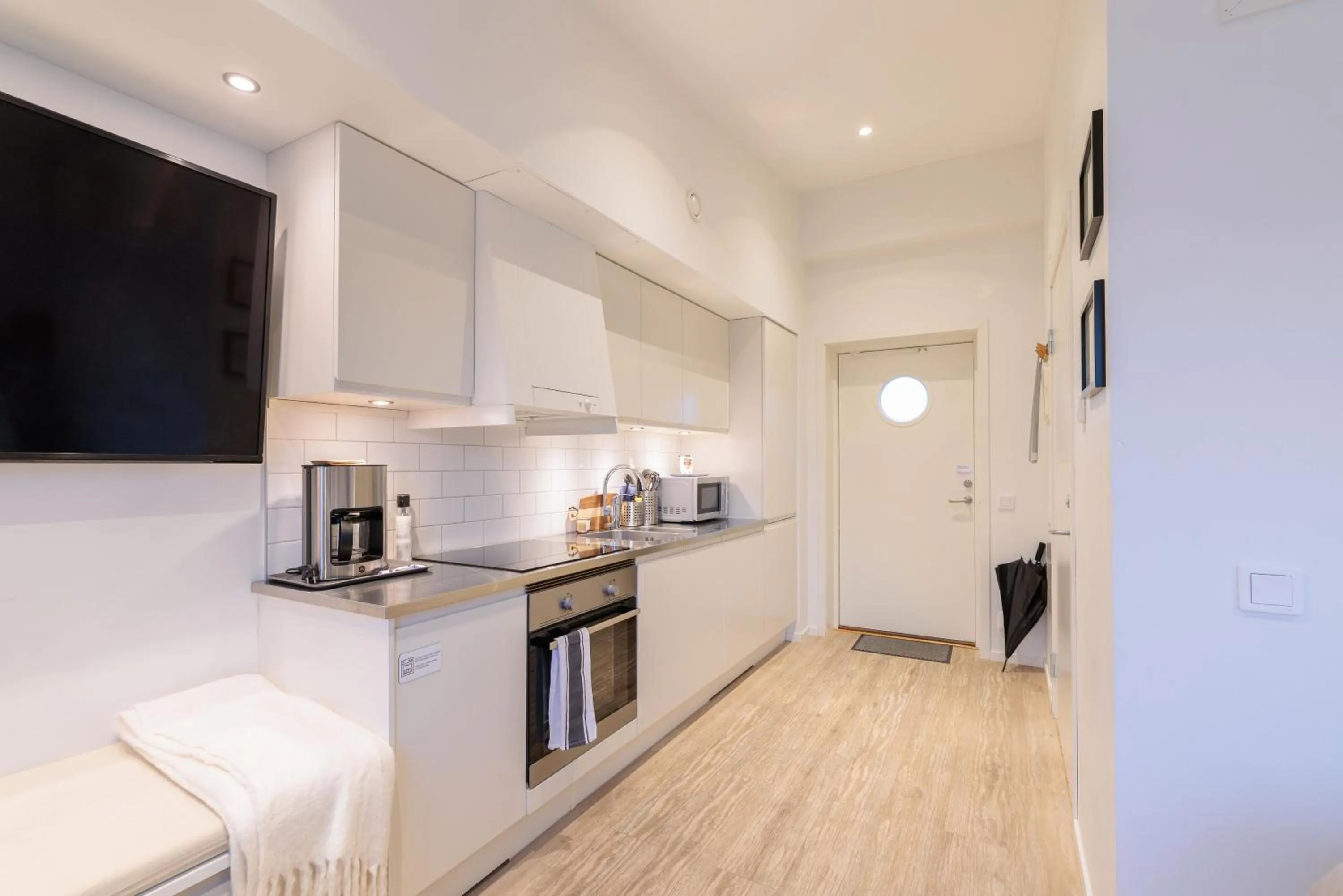 kitchen in Easy Livin' Apartment Hotel