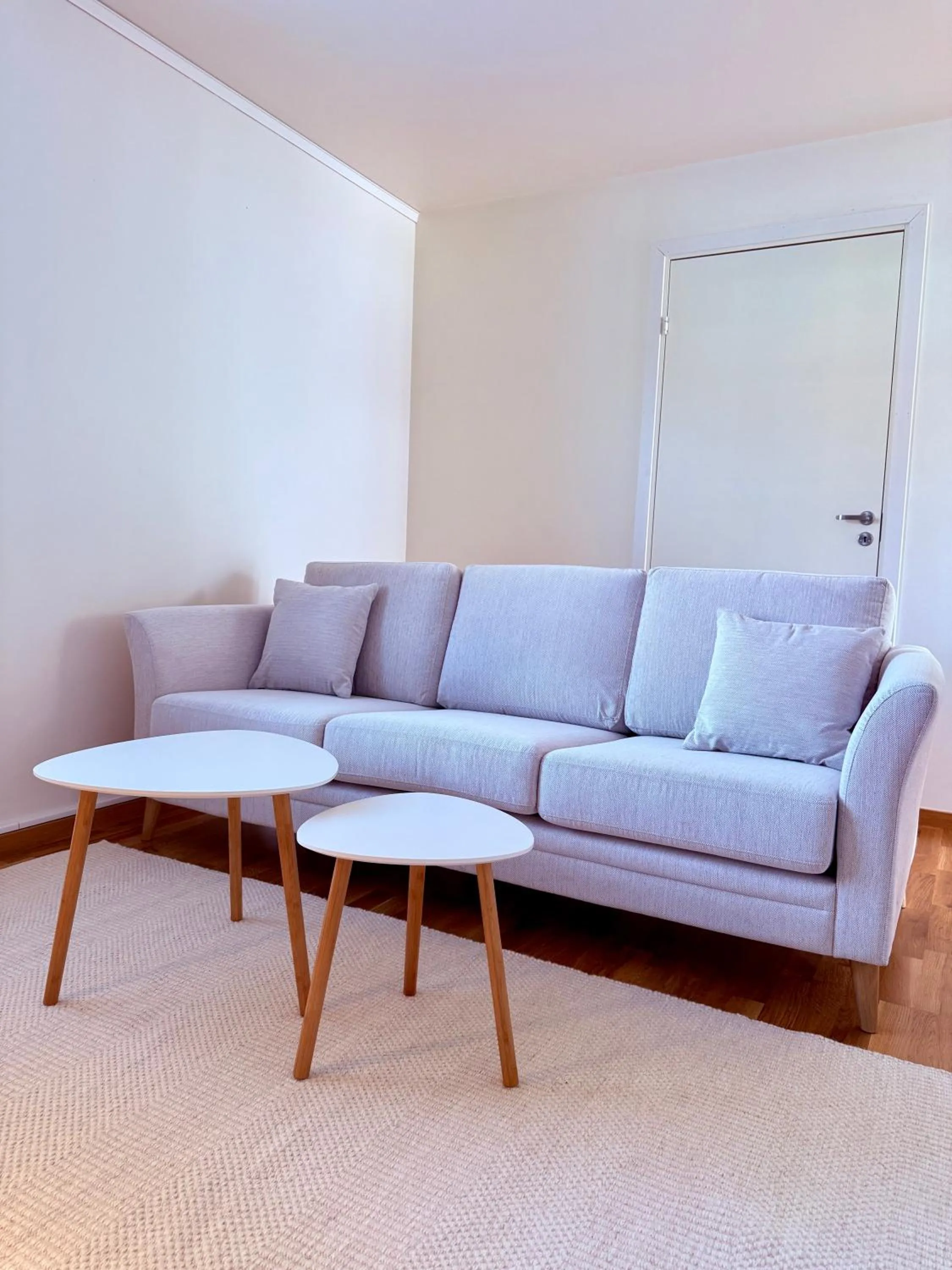 Easy Livin' Apartment Hotel