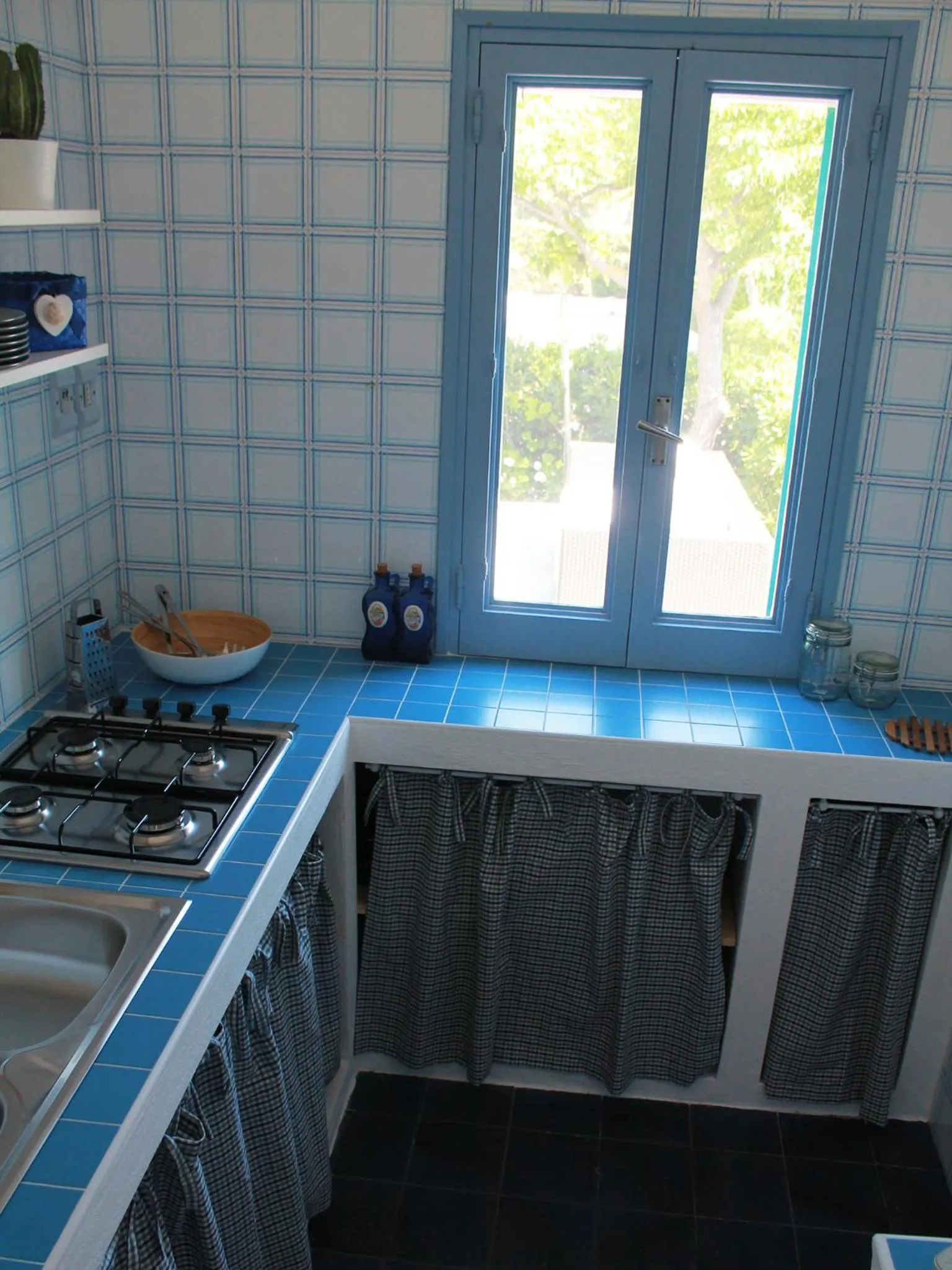 Kitchen or kitchenette in Villa Perla di Mare