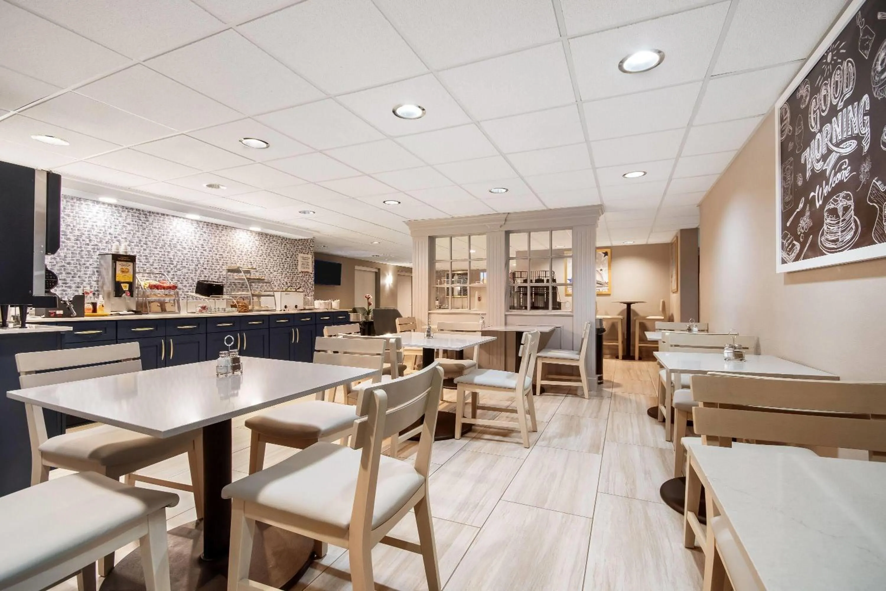 Restaurant/places to eat in AmericInn by Wyndham Beloit