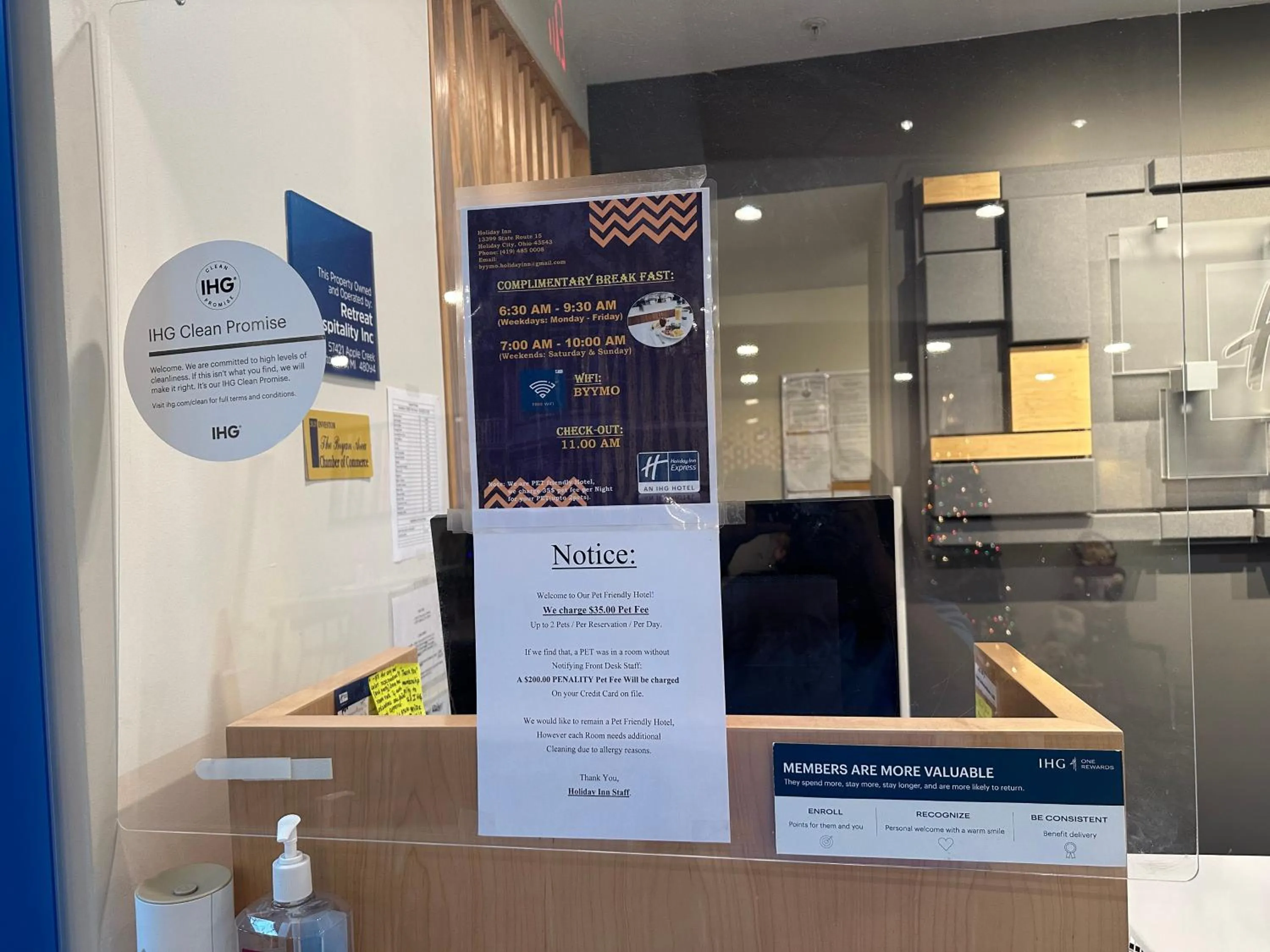 Pets in Holiday Inn Express Hotel & Suites Bryan-Montpelier by IHG