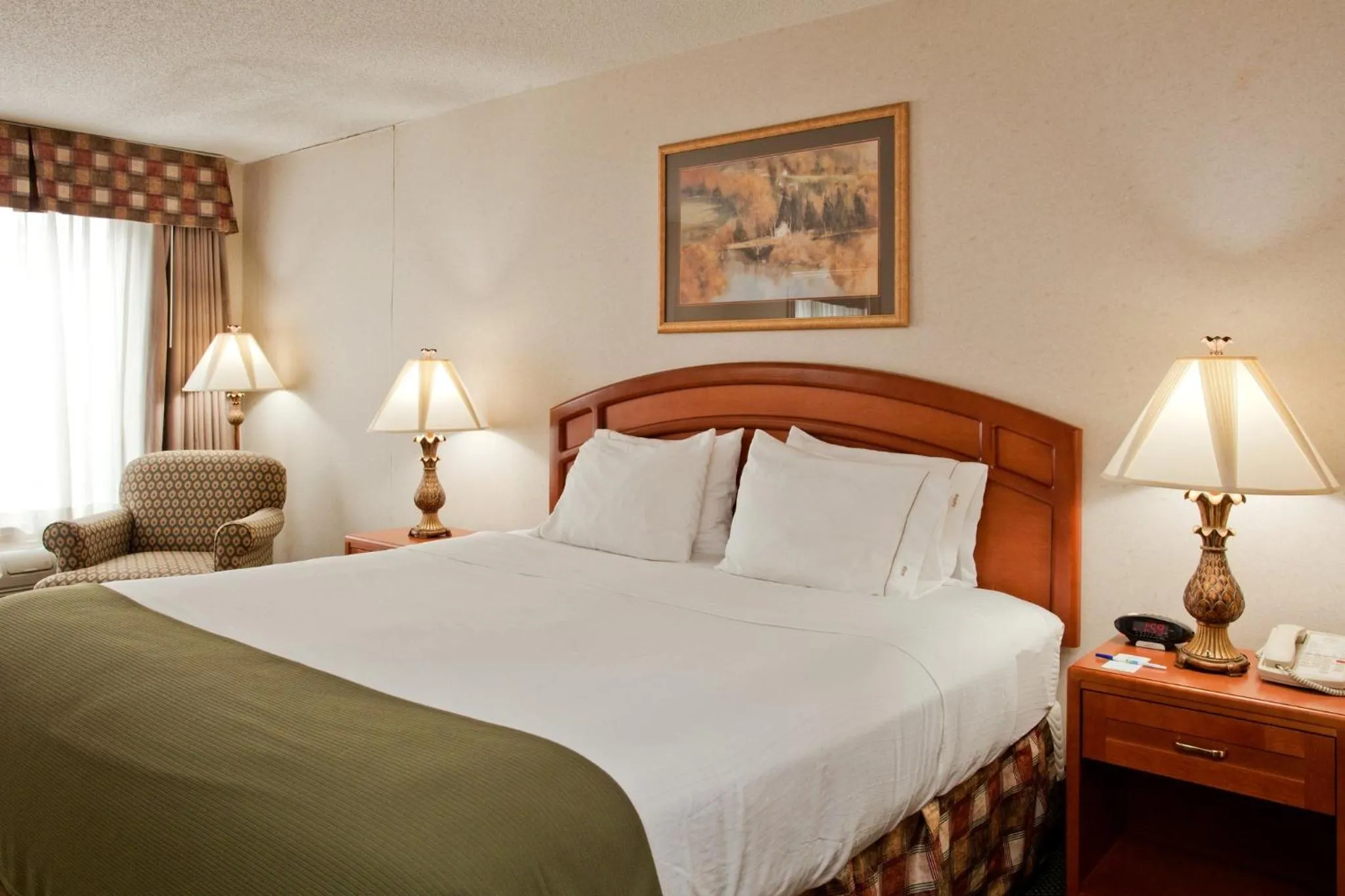 Photo of the whole room, Bed in Holiday Inn Express Hotel & Suites Bryan-Montpelier by IHG