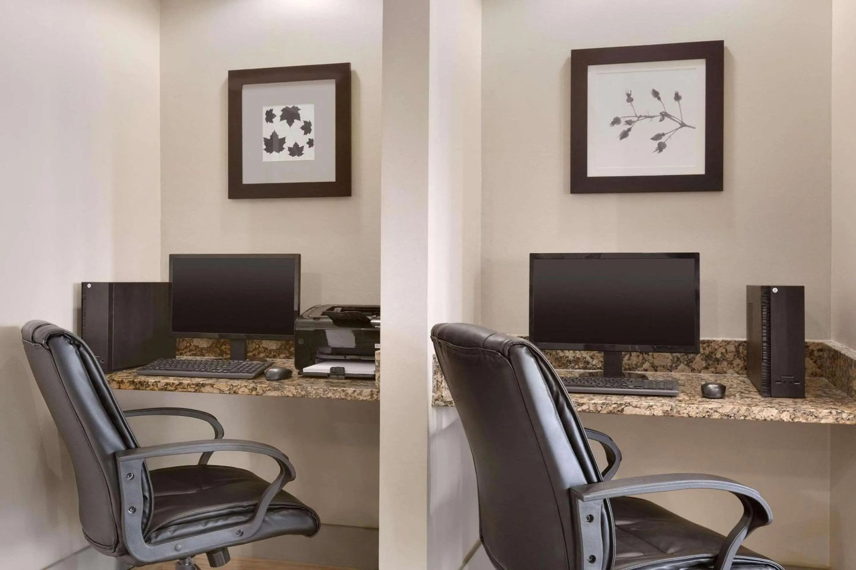 Business facilities in Country Inn & Suites by Radisson, Mishawaka, IN