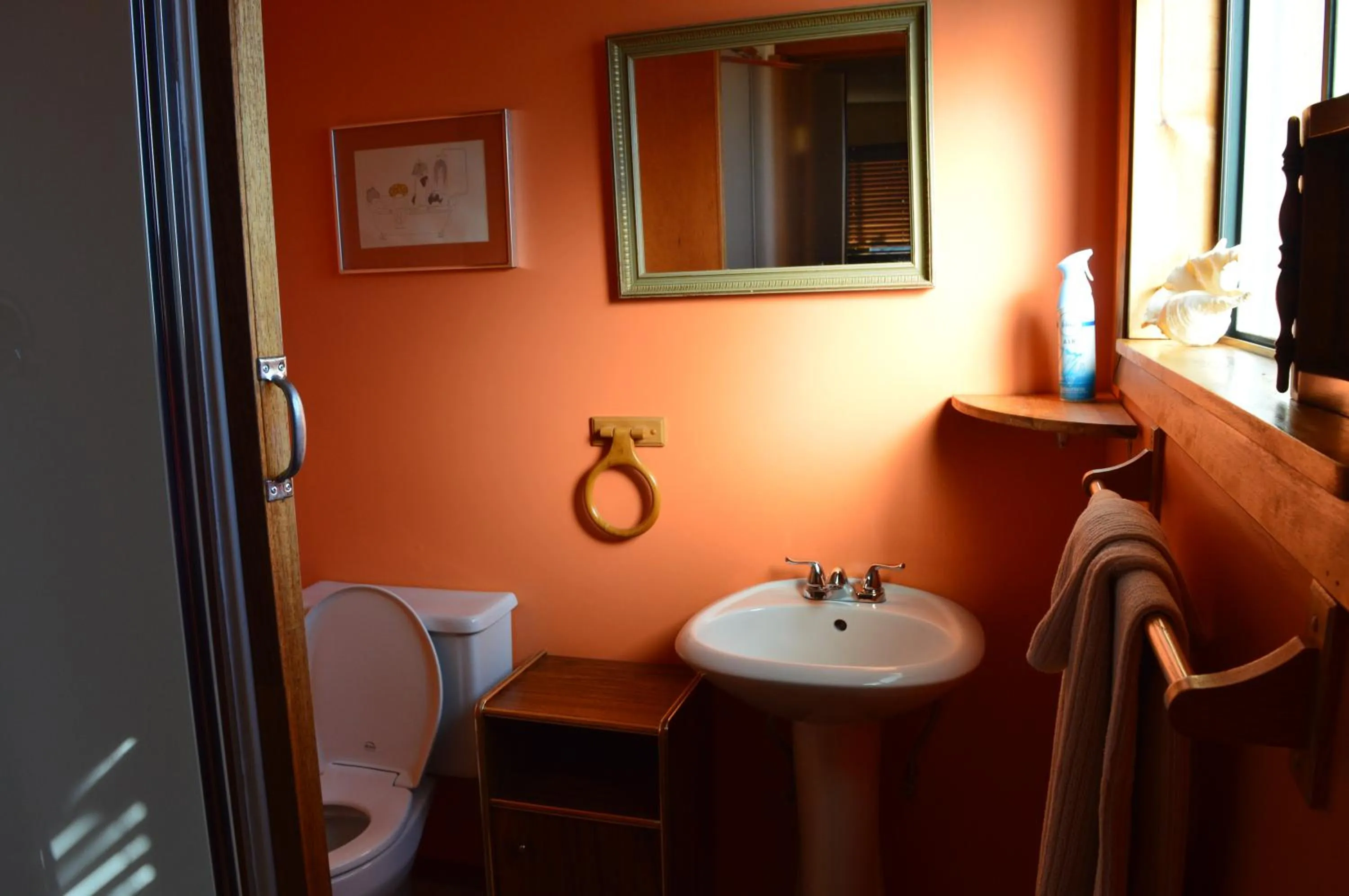 Bathroom in Estuary House Reflexology B&B
