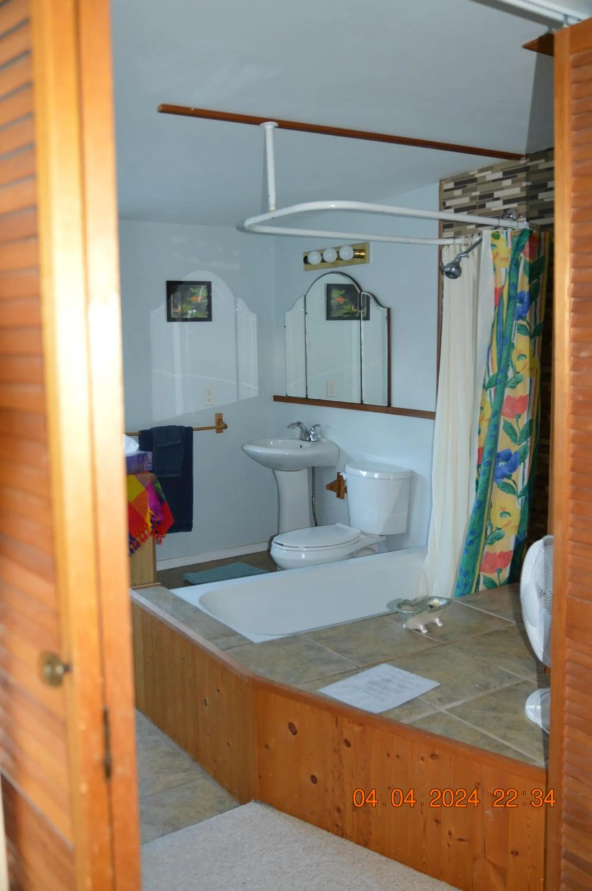 Shower in Estuary House Reflexology B&B