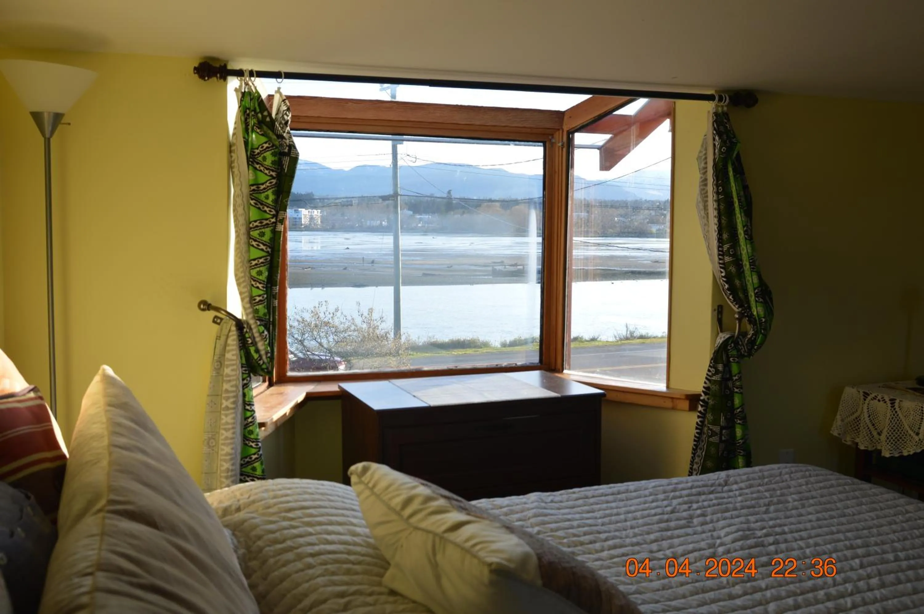 Natural landscape, Bed in Estuary House Reflexology B&B