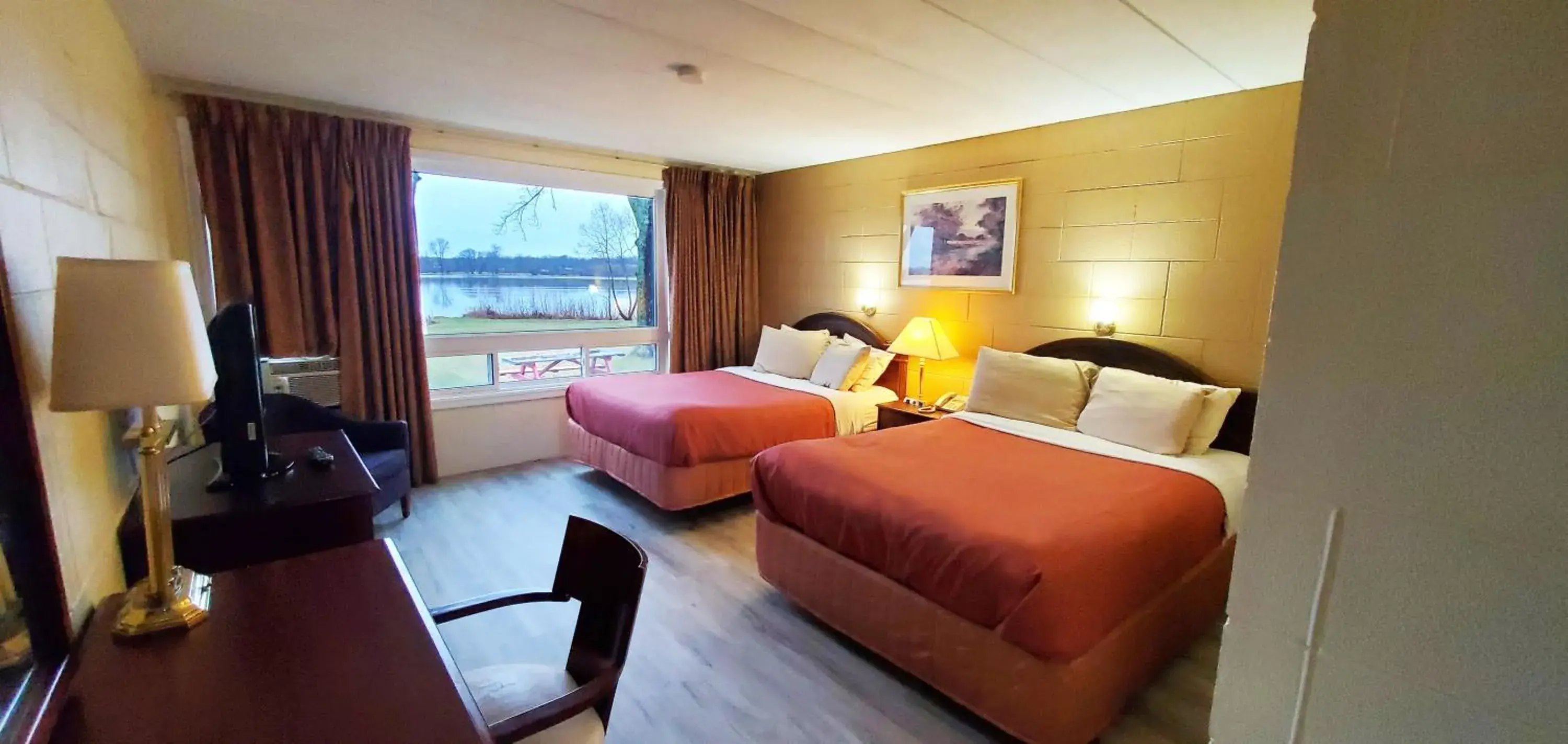 Family Room in Riverview Motel Family Room in Riverview Motel