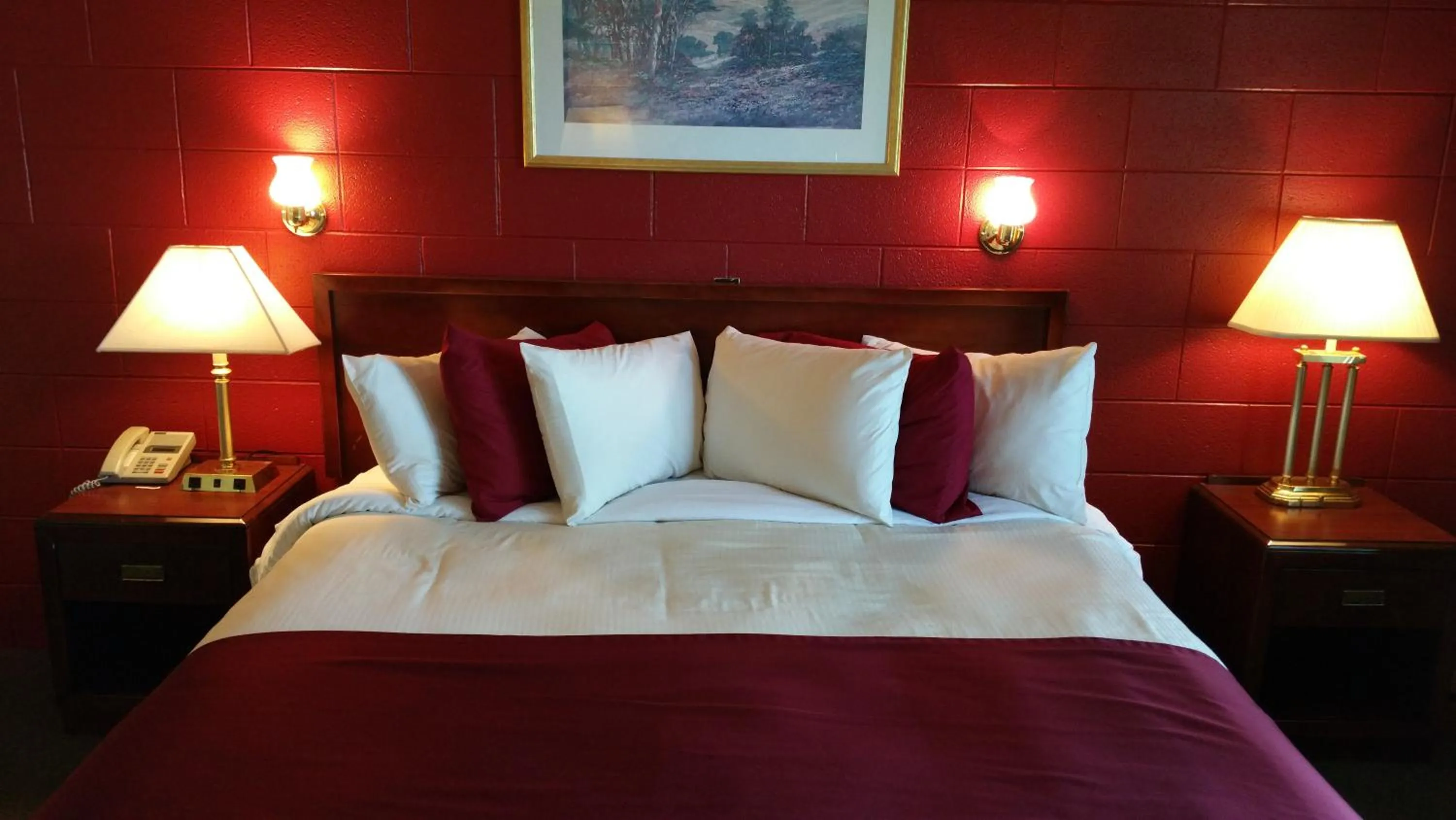 Bed in Riverview Motel