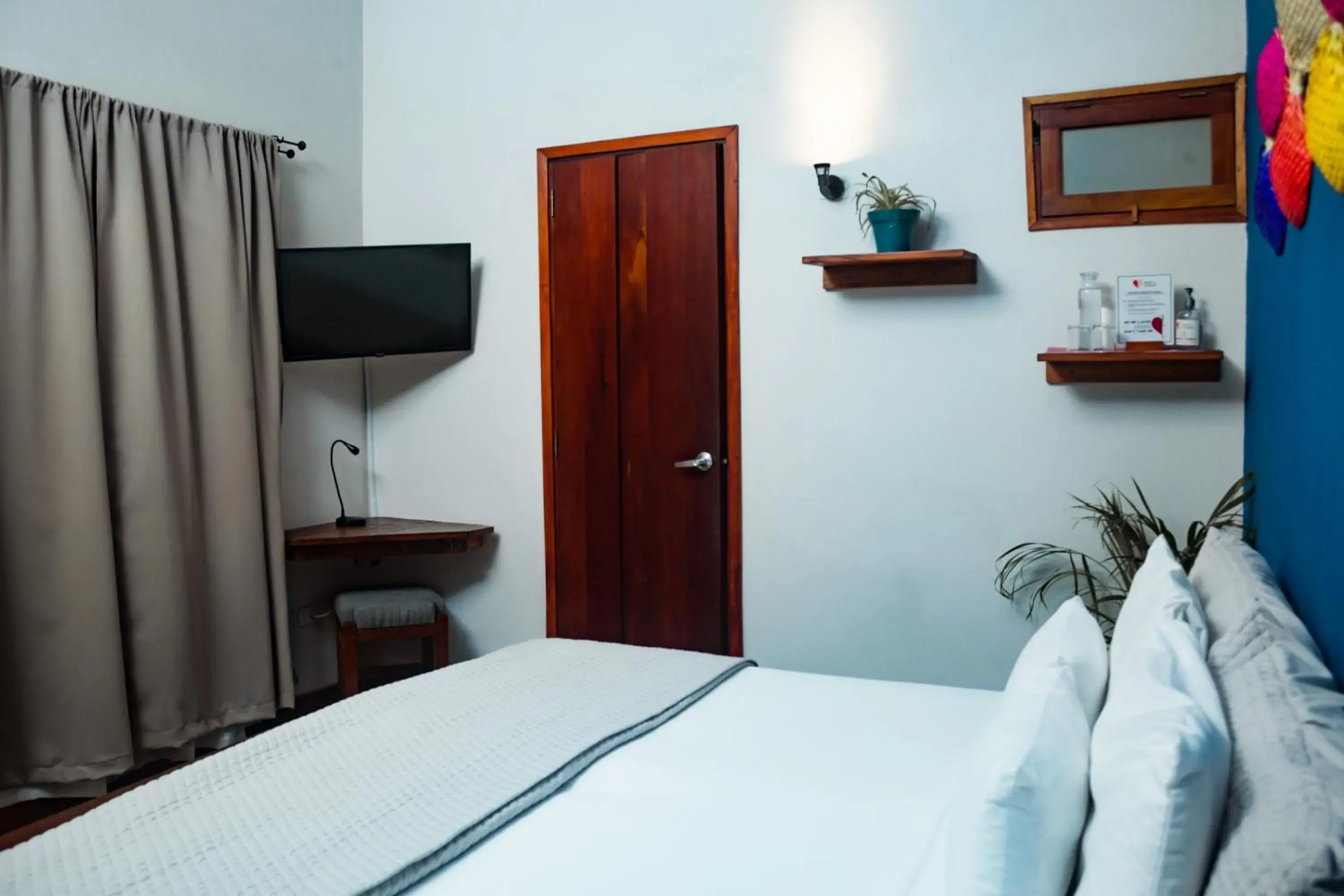 Superior King Room - single occupancy in Hotel con Corazón Granada Superior King Room - single occupancy in Hotel con Corazón Granada