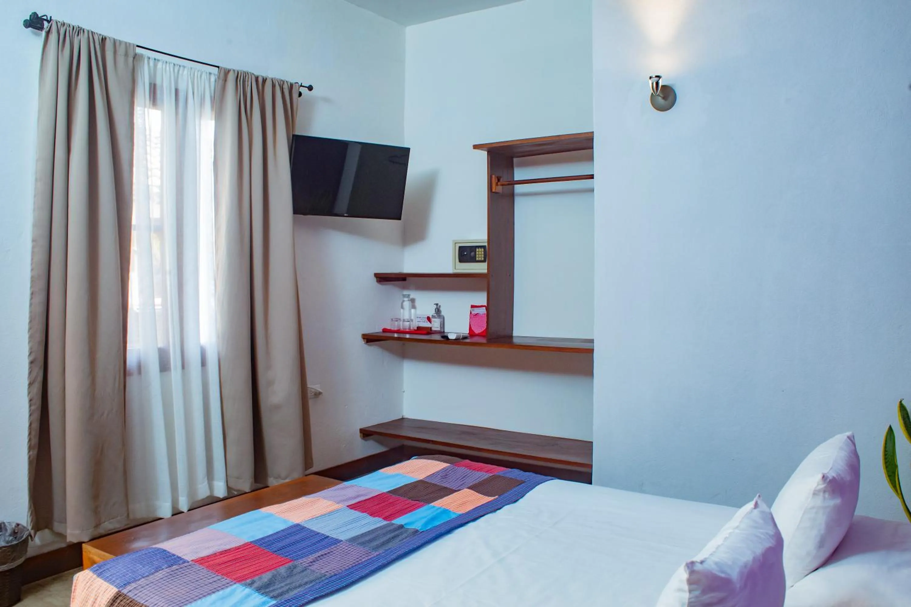 Bed in Hotel con Corazón Granada