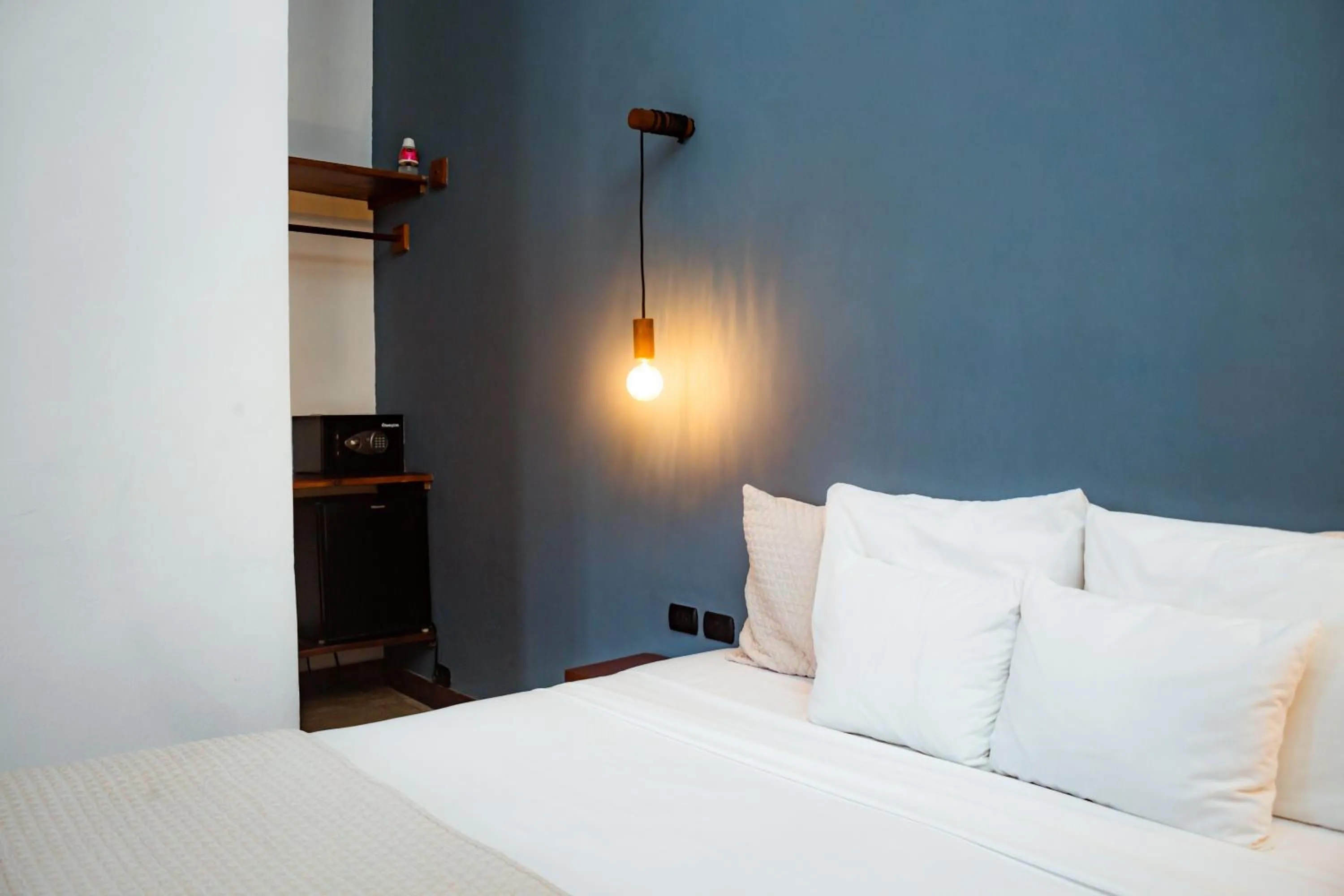 Bed in Hotel con Corazón Granada