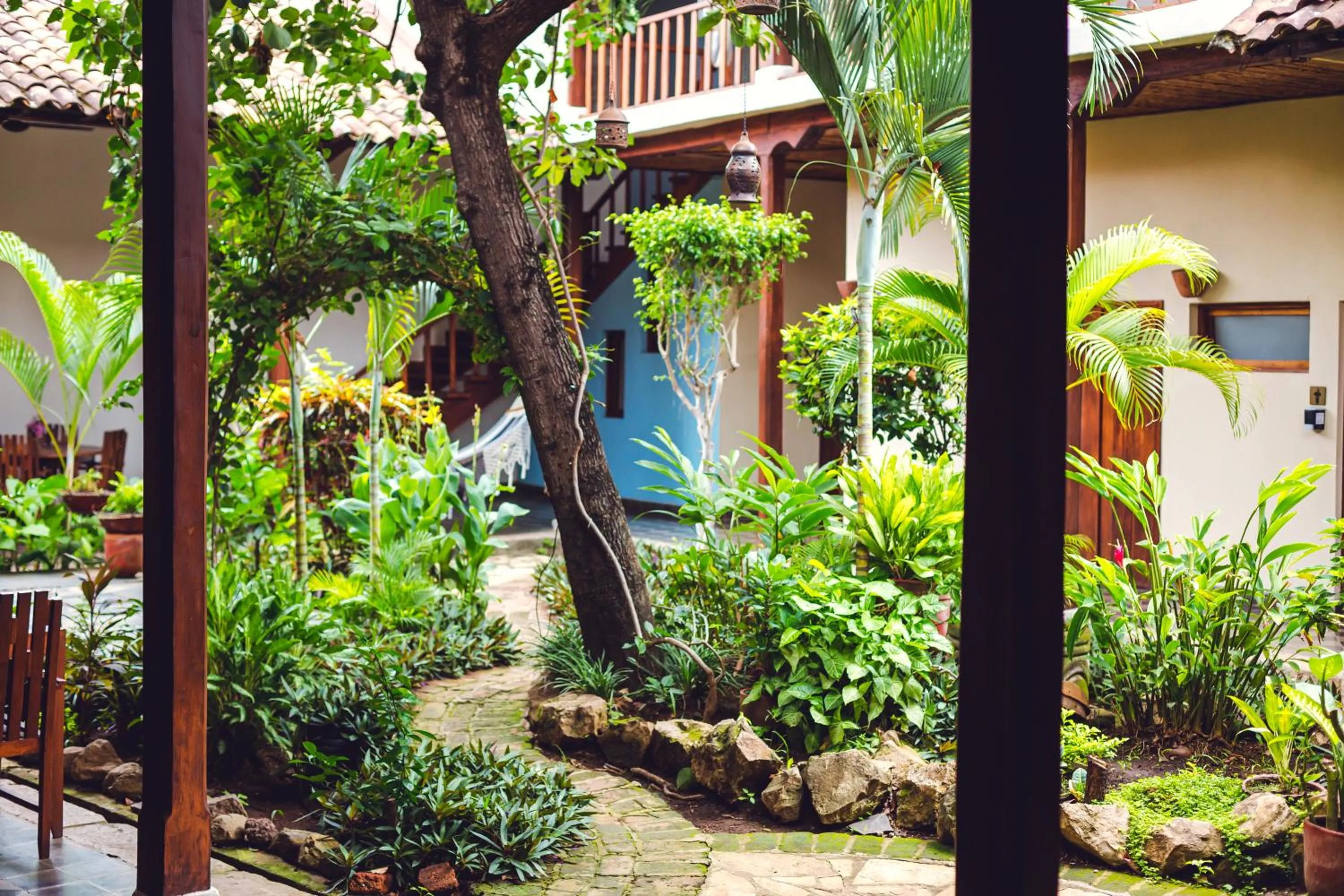 Garden in Hotel con Corazón Granada