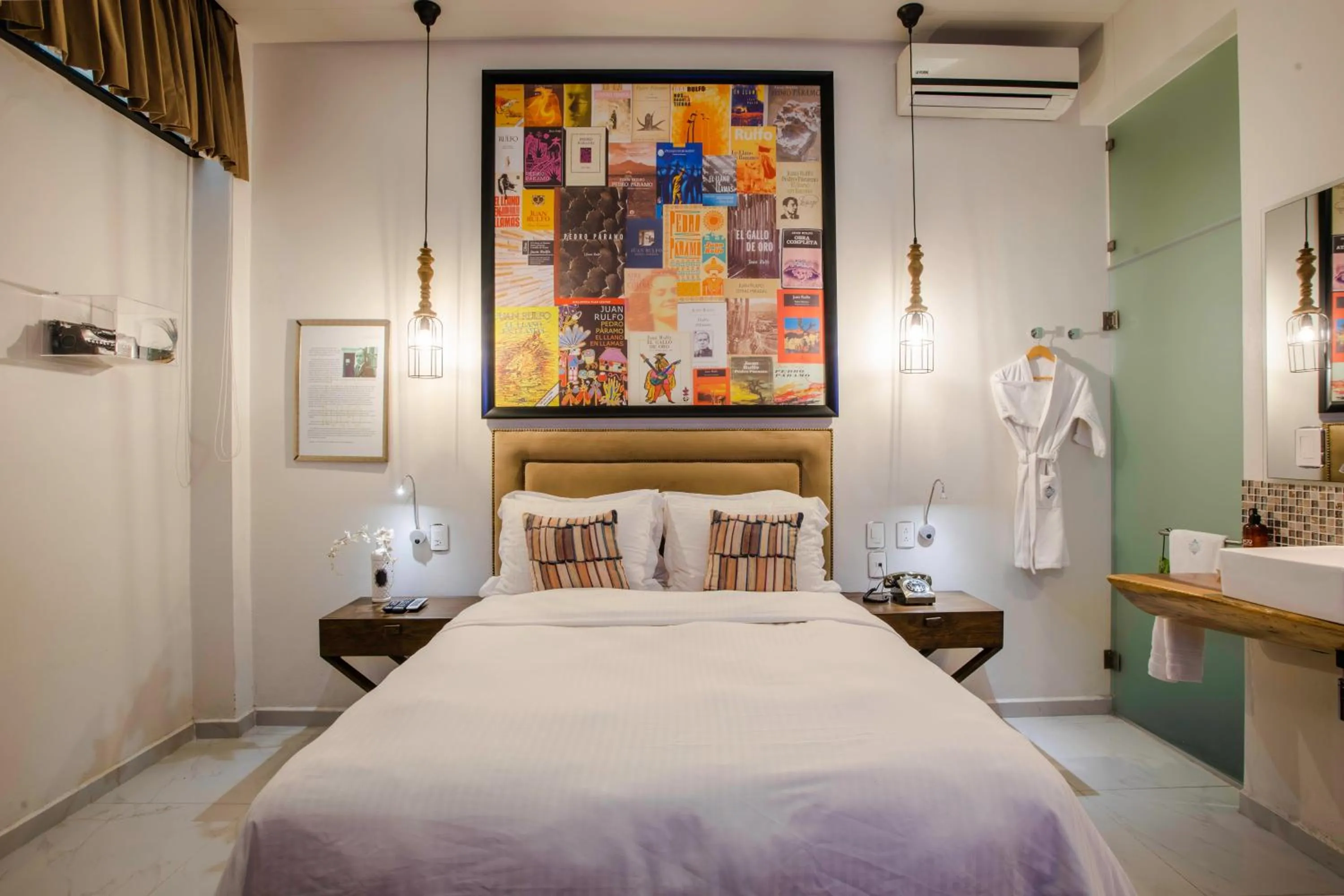 Photo of the whole room, Bed in TRES79 Hotel Boutique Orizaba