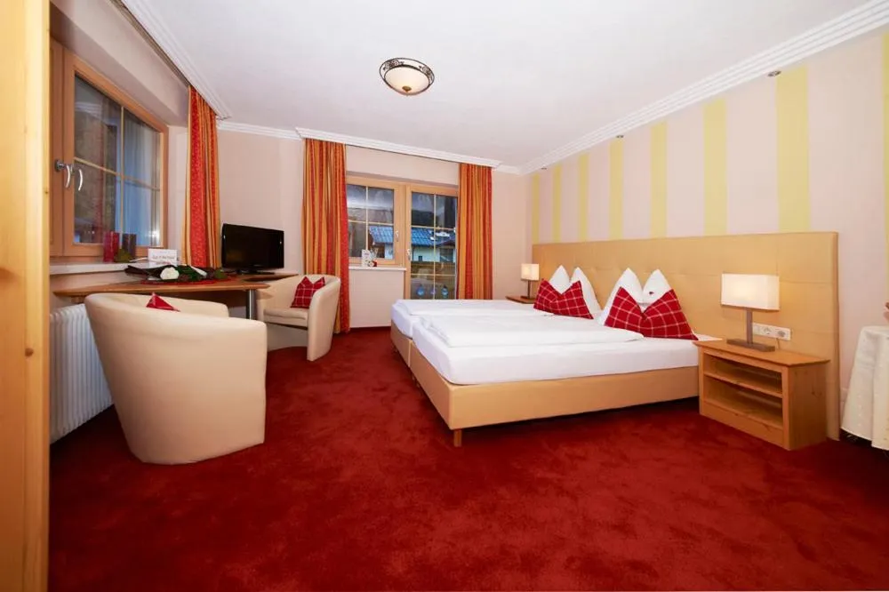 Bed in Hotel Garni Rauch