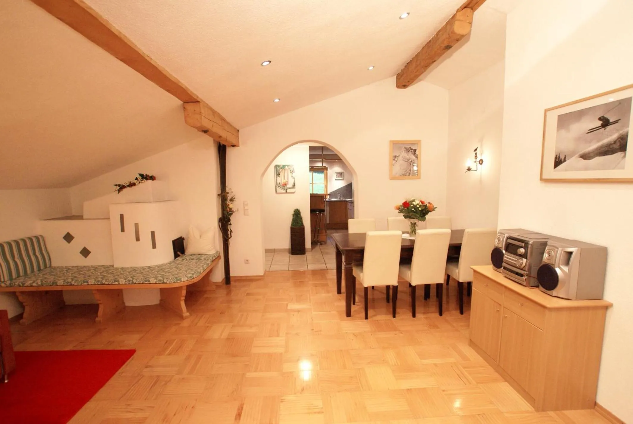 Photo of the whole room in Hotel Garni Rauch