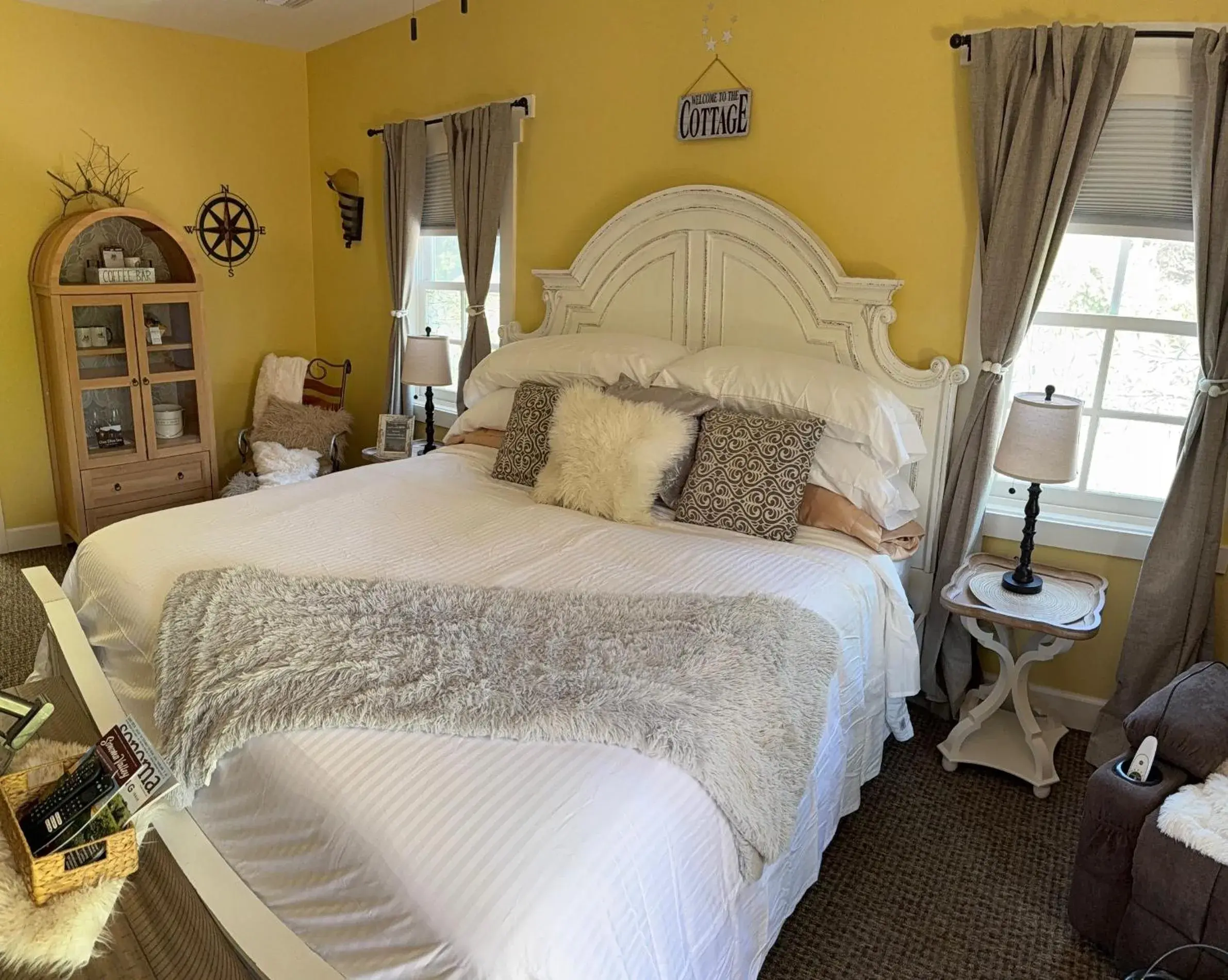 Bed in Glen Ellen Inn Secret Cottages Bed in Glen Ellen Inn Secret Cottages