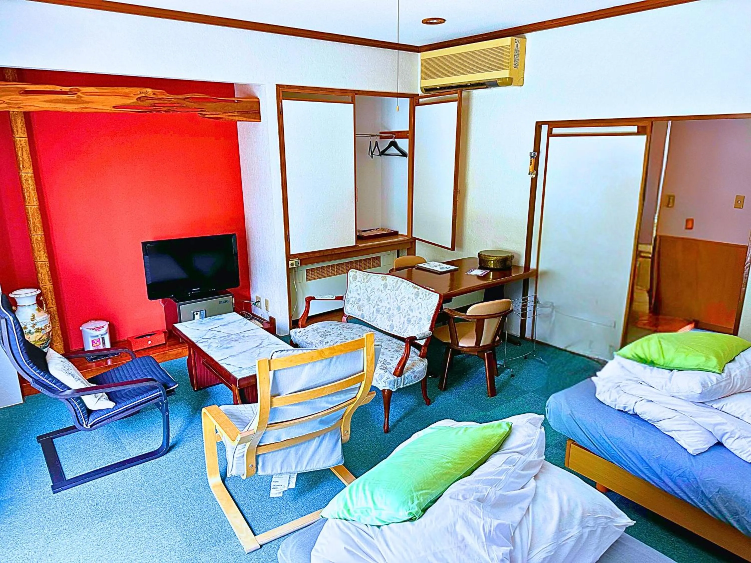 Bedroom, Bed in Takasago Onsen