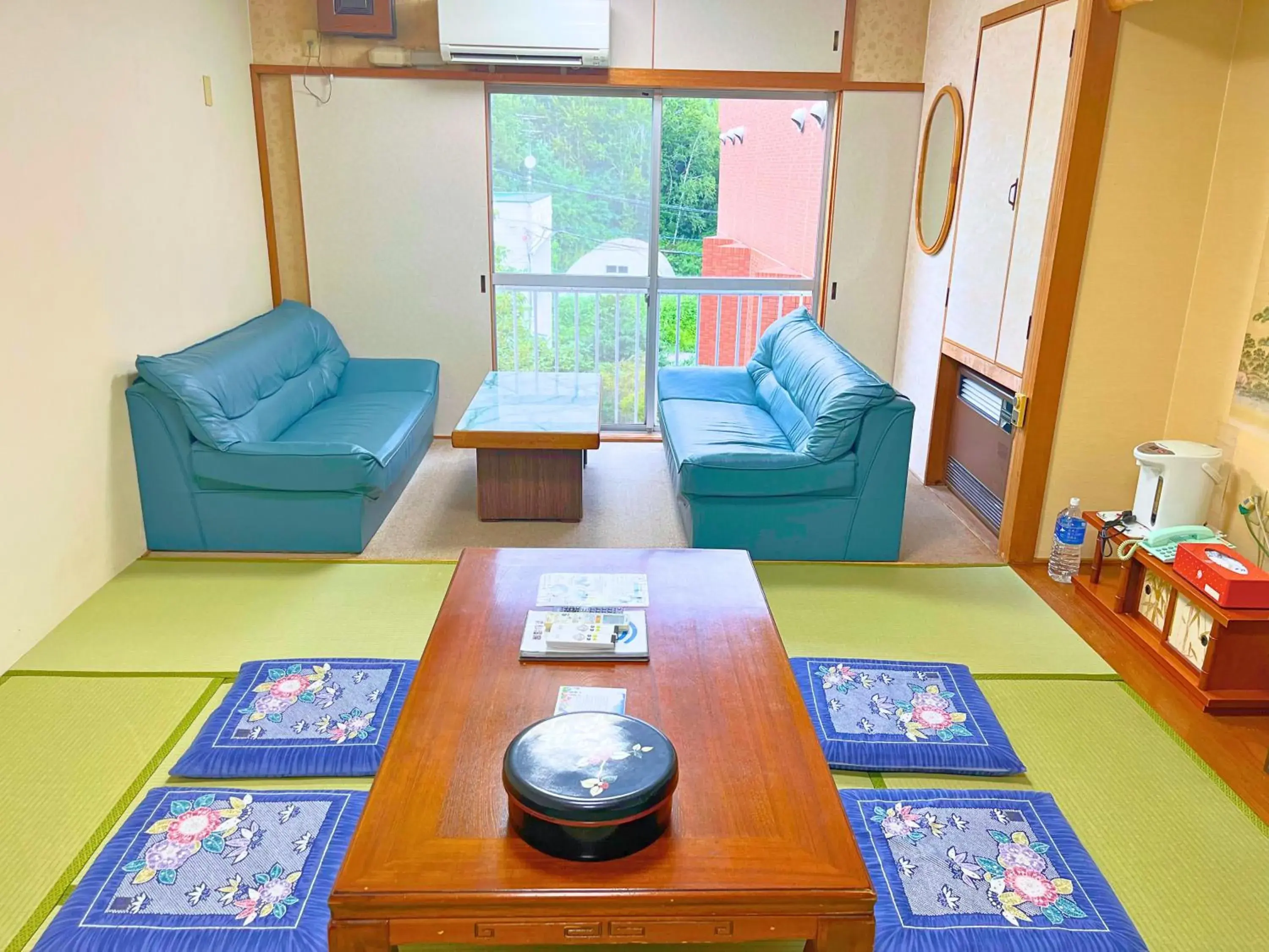 Family Room with Shared Bathroom in Takasago Onsen Family Room with Shared Bathroom in Takasago Onsen