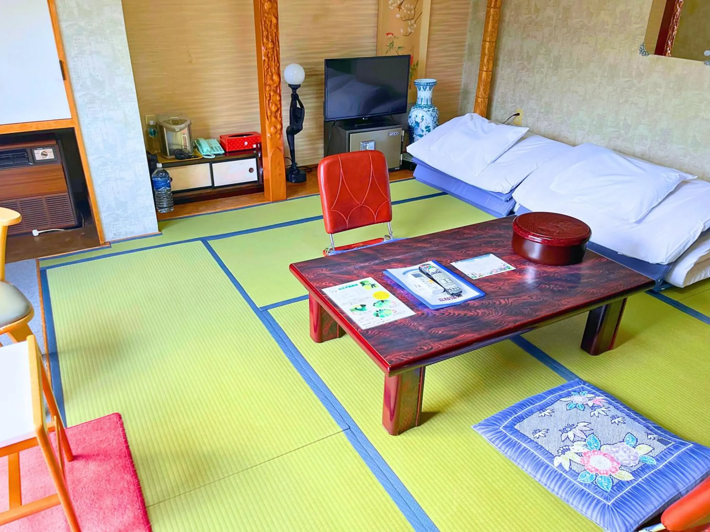 Economy Triple Room with Shared Bathroom in Takasago Onsen Economy Triple Room with Shared Bathroom in Takasago Onsen