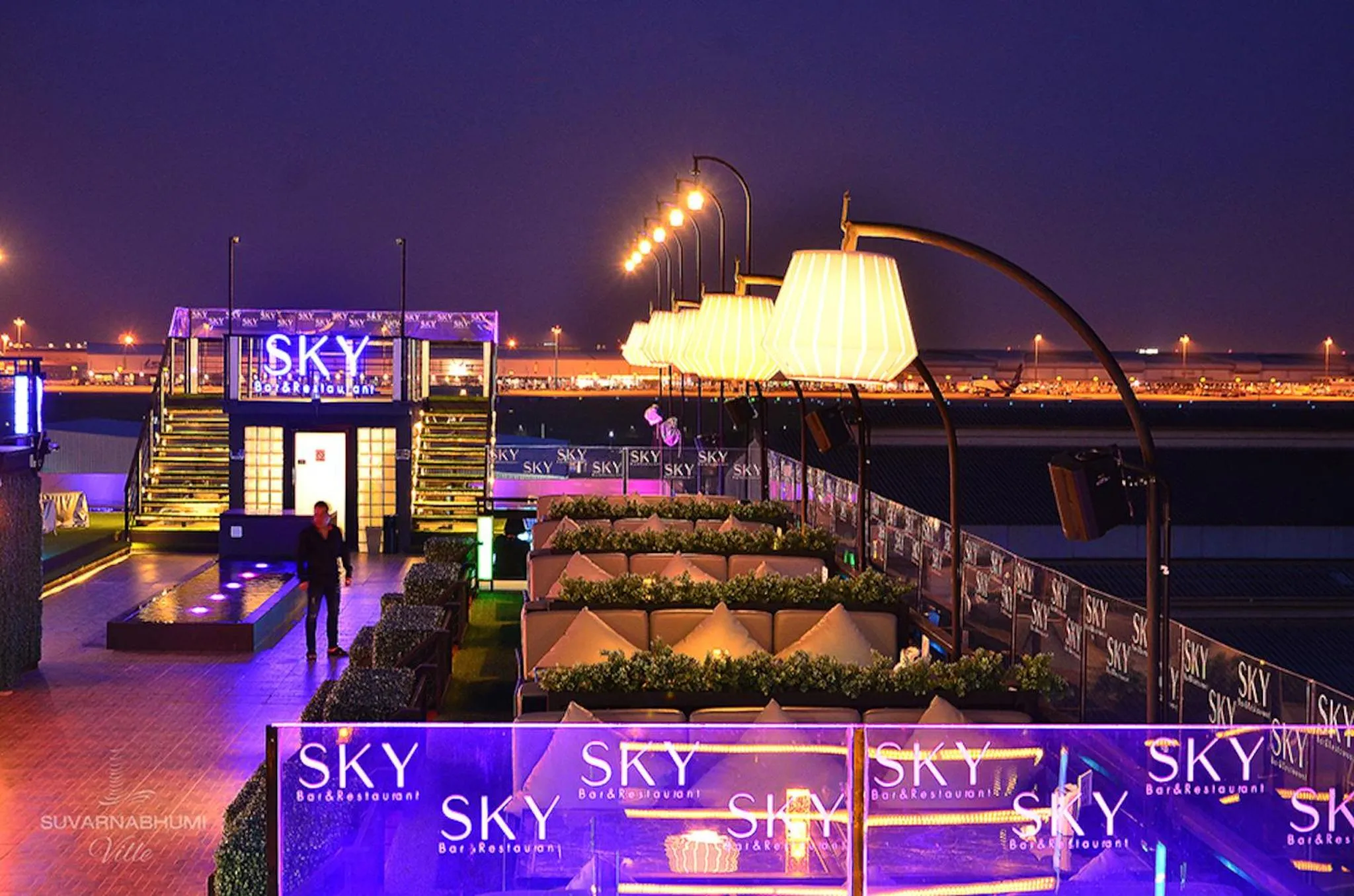 Restaurant/places to eat in Suvarnabhumi Ville Airport Hotel