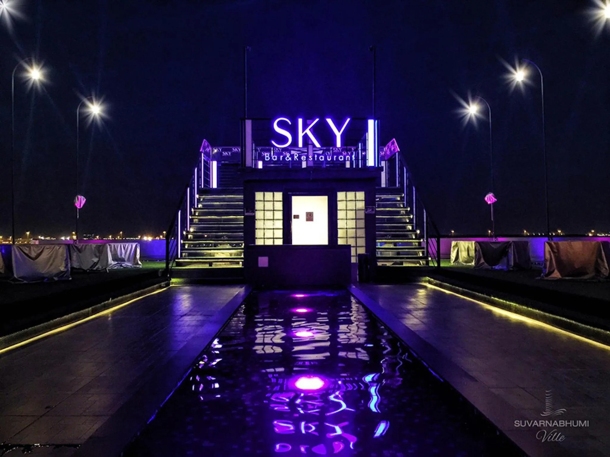 Restaurant/places to eat in Suvarnabhumi Ville Airport Hotel