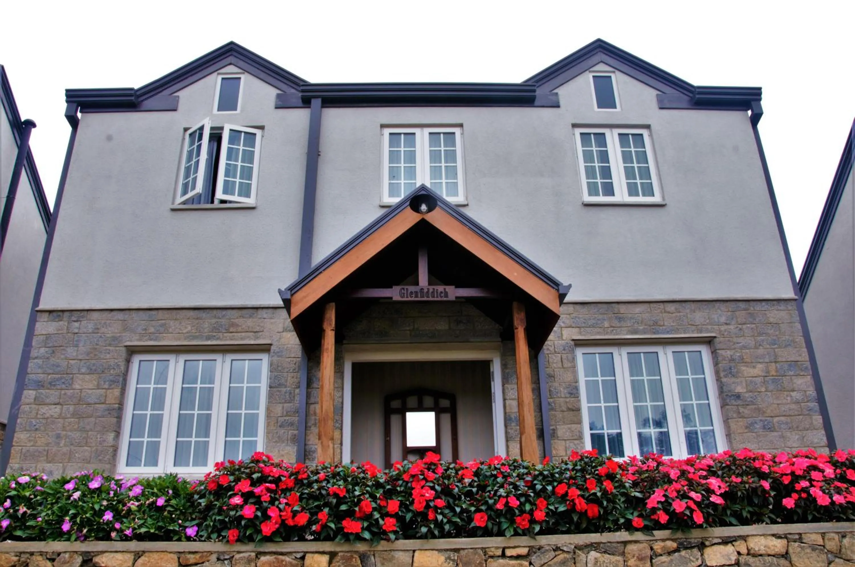 Property building in The Planter's Legacy By Fairway