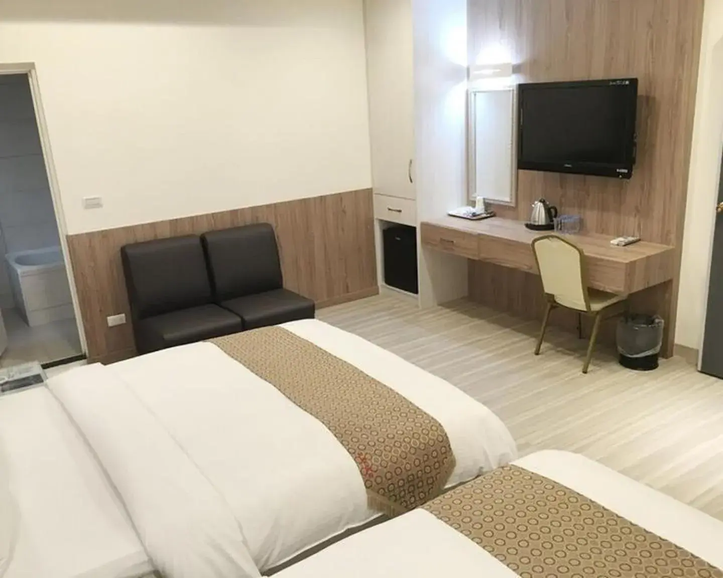 Bed in Chengdian Hotel Bed in Chengdian Hotel