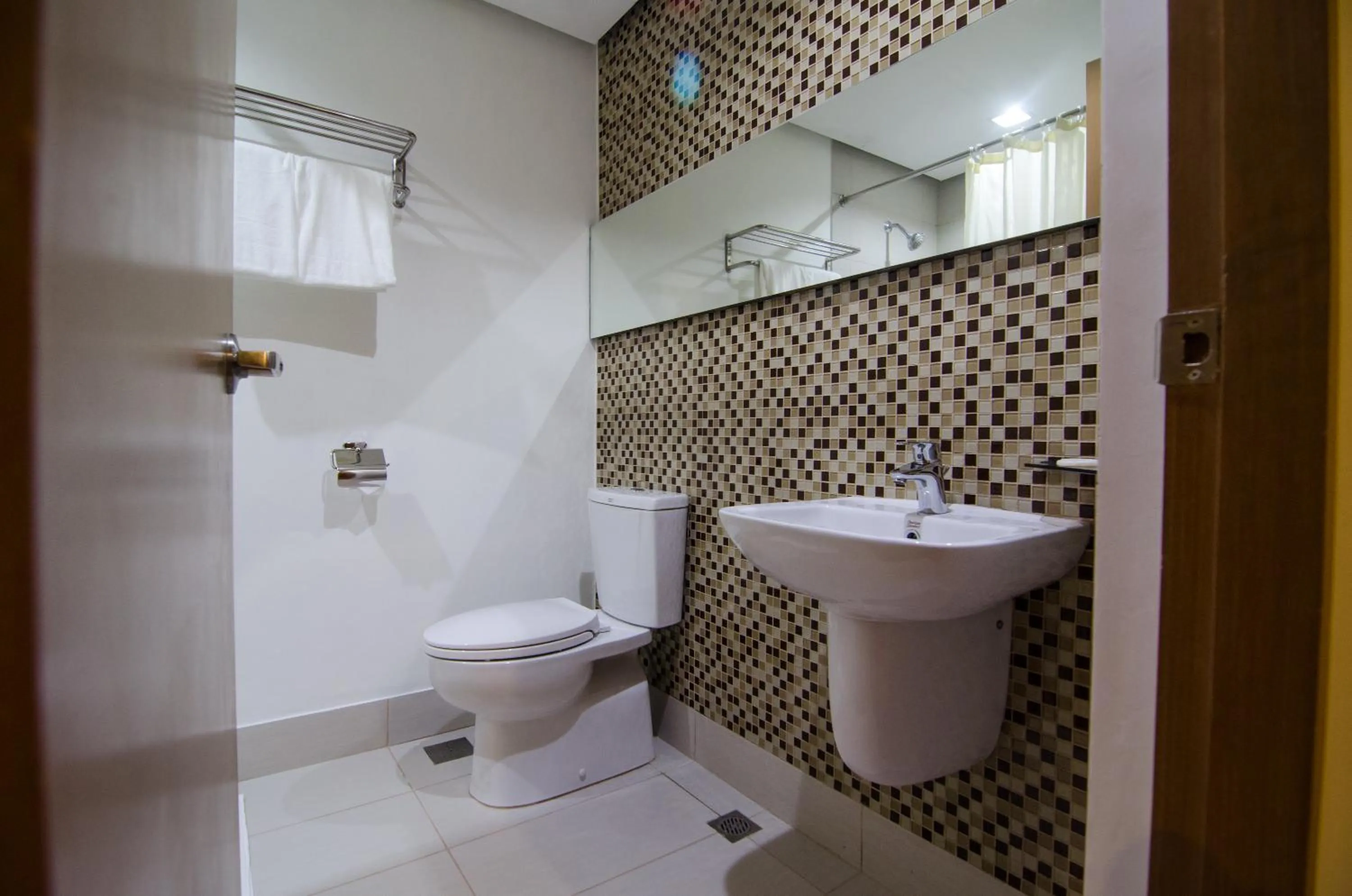 Toilet in Madison Hotel PHL