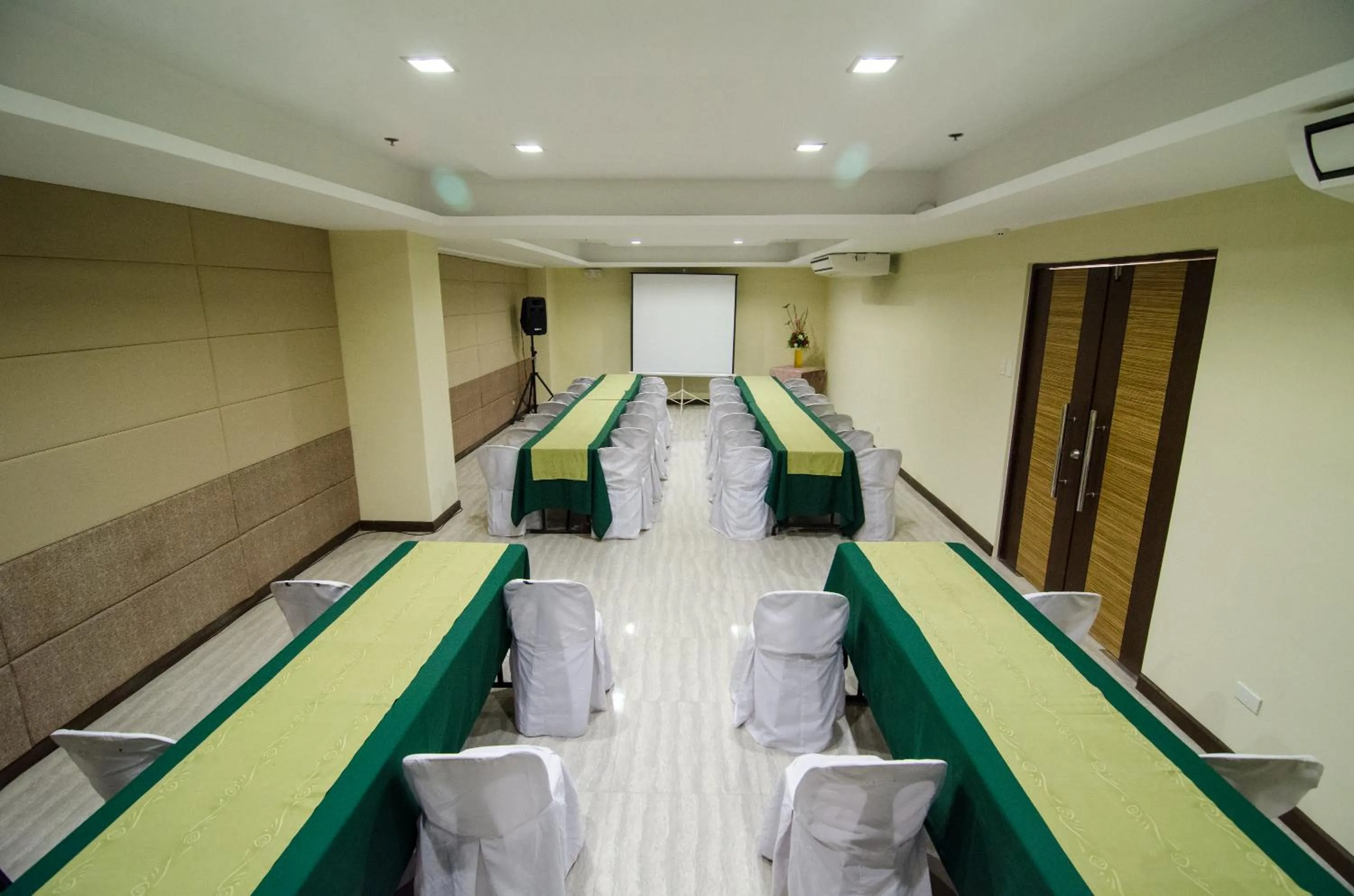 Banquet/Function facilities in Madison Hotel PHL