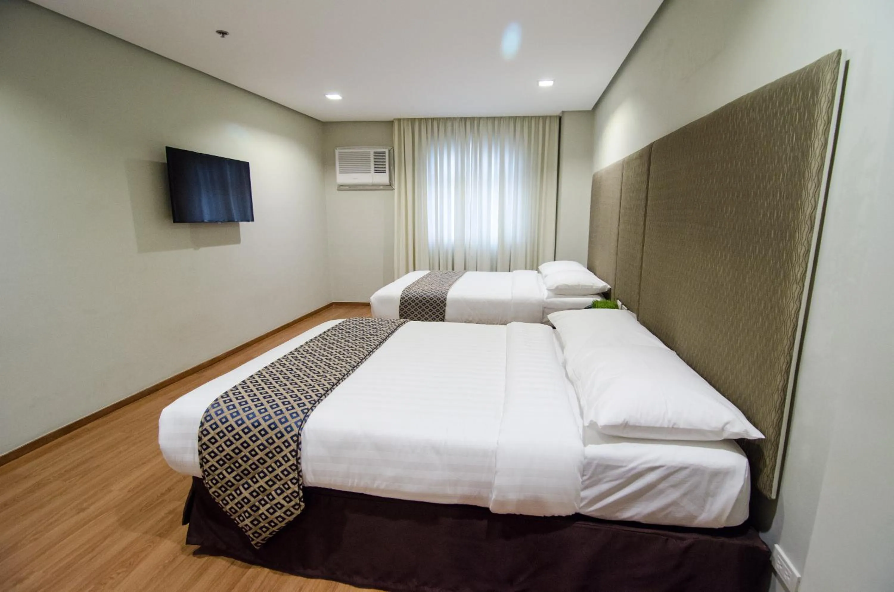 Bedroom, Bed in Madison Hotel PHL