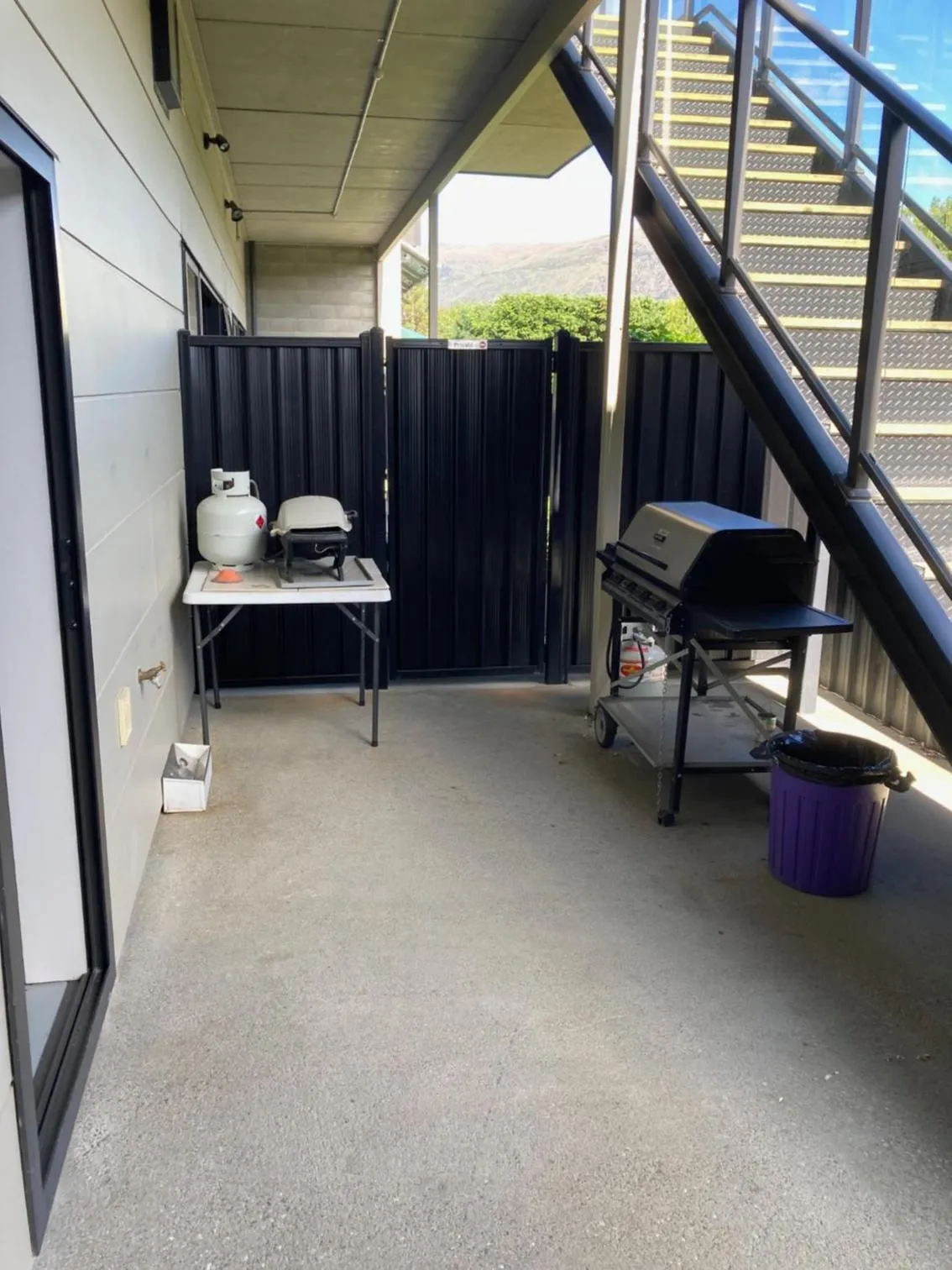 BBQ facilities in Falcon's Nest