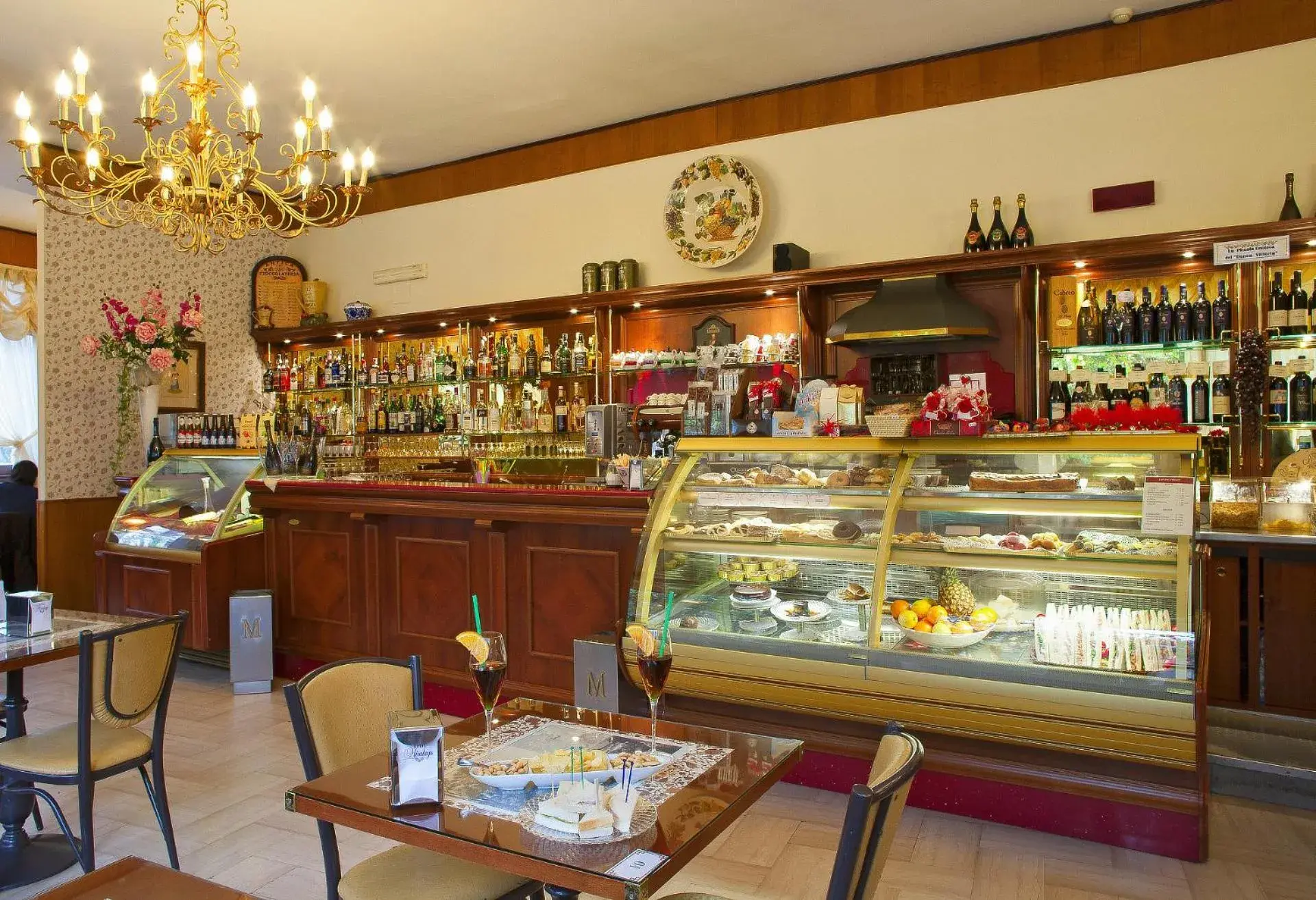 Lounge or bar in Miralago Lounge or bar in Miralago