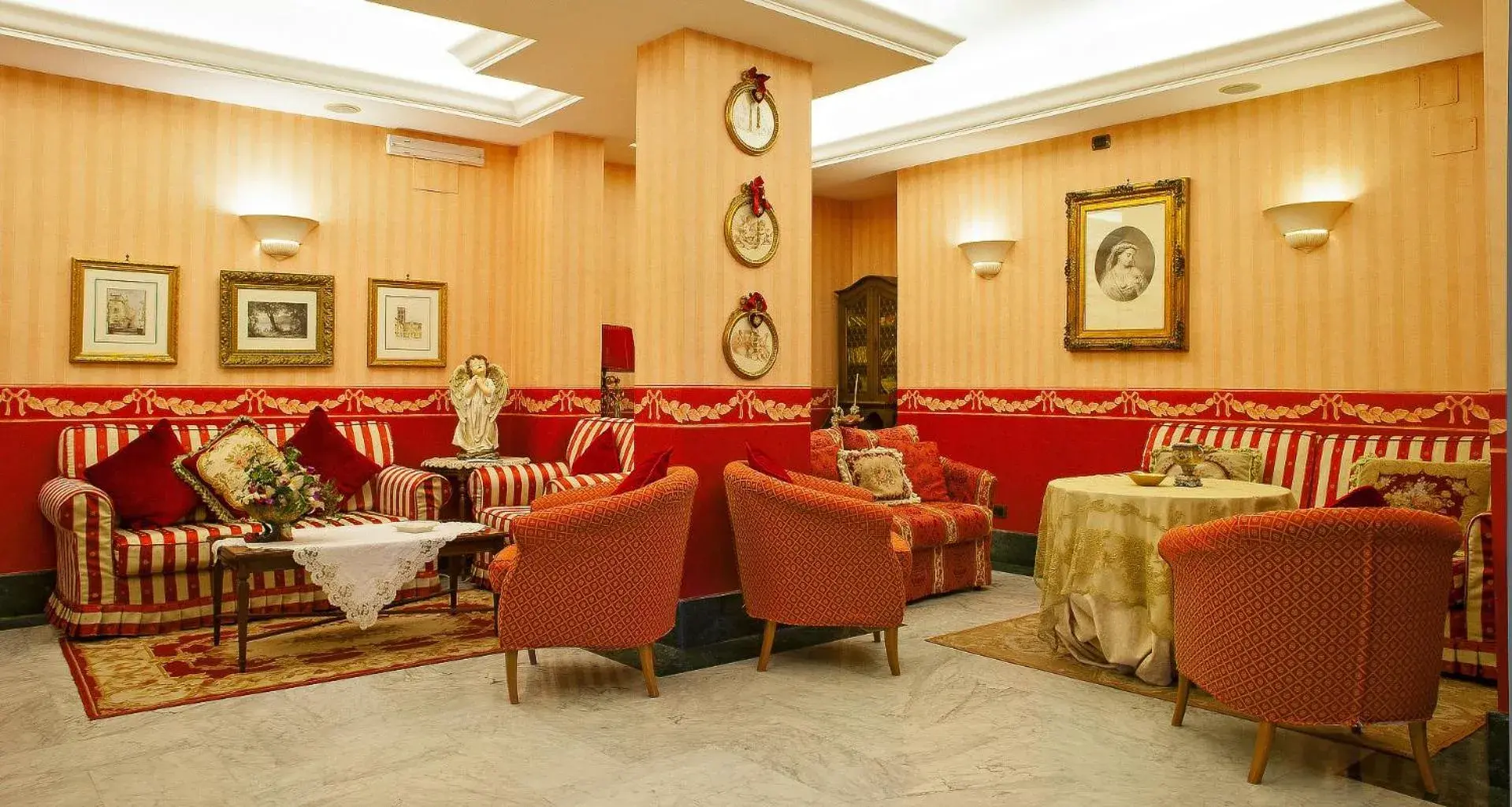 Lobby or reception in Miralago Lobby or reception in Miralago