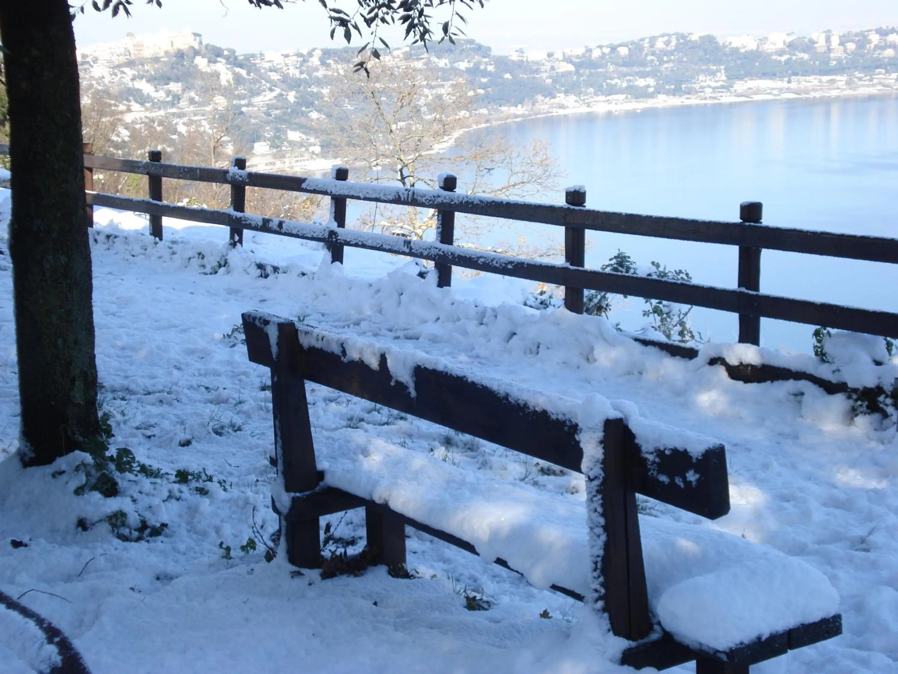 Facade/entrance in Miralago