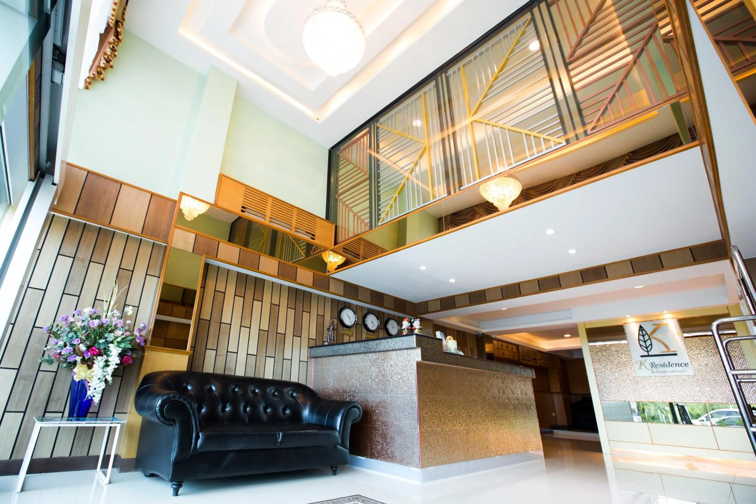 Lobby or reception in RoomQuest Suvarnabhumi Airport Romklao Soi 6