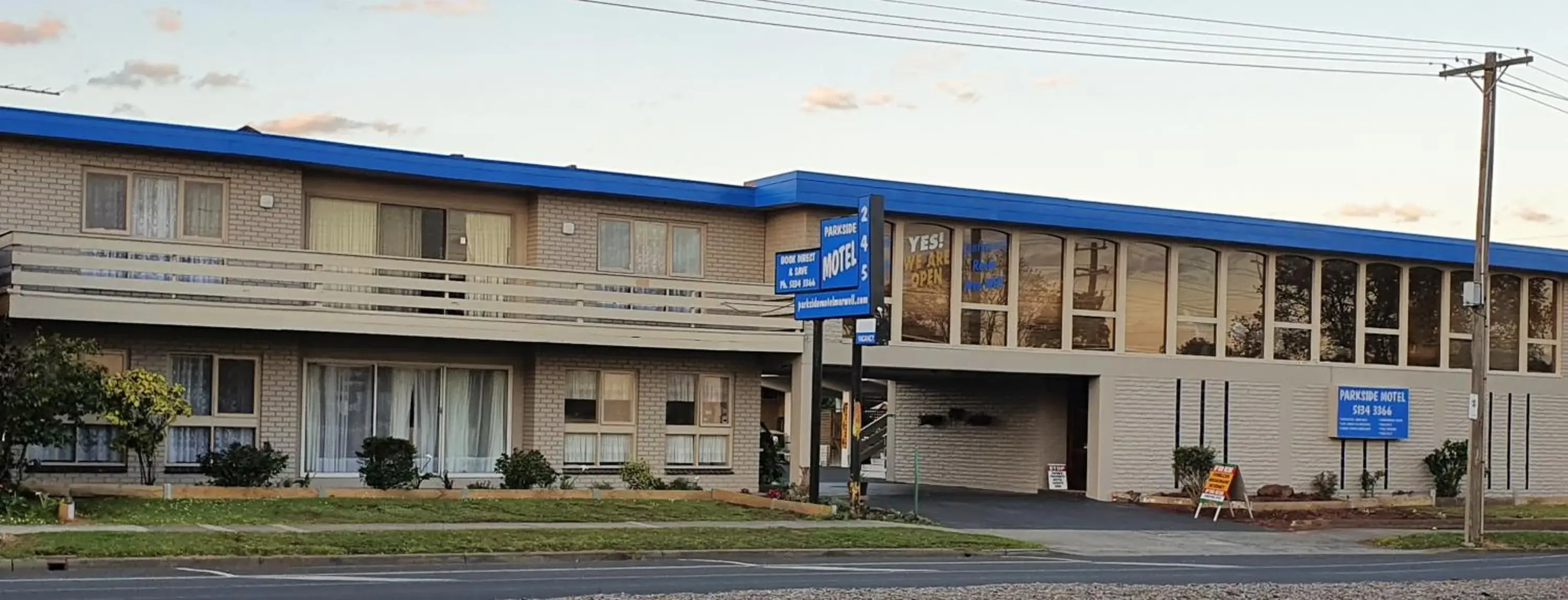 Property building in Morwell Parkside Motel Property building in Morwell Parkside Motel