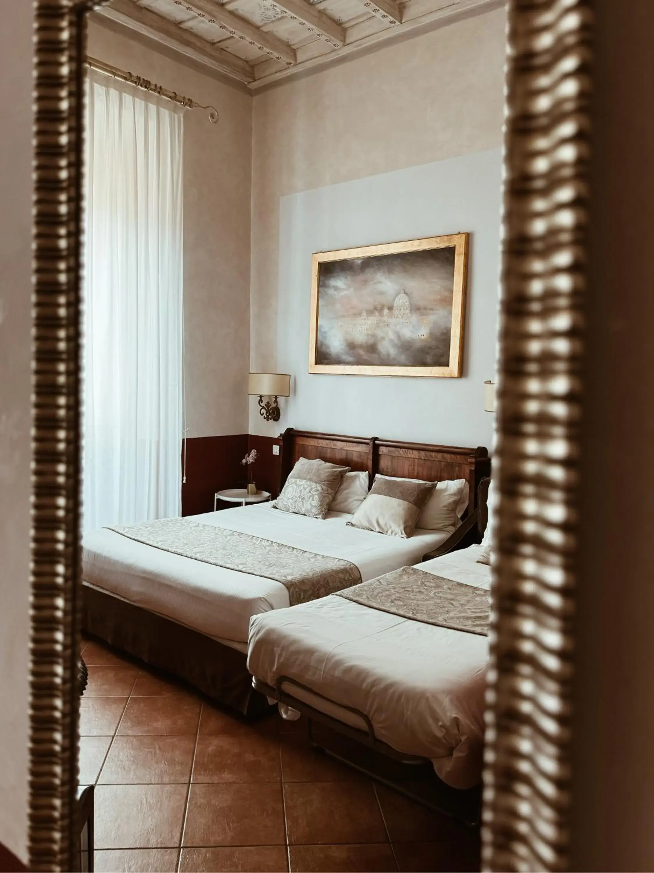 Superior Double Room in Residenza Sciarra B&B Superior Double Room in Residenza Sciarra B&B