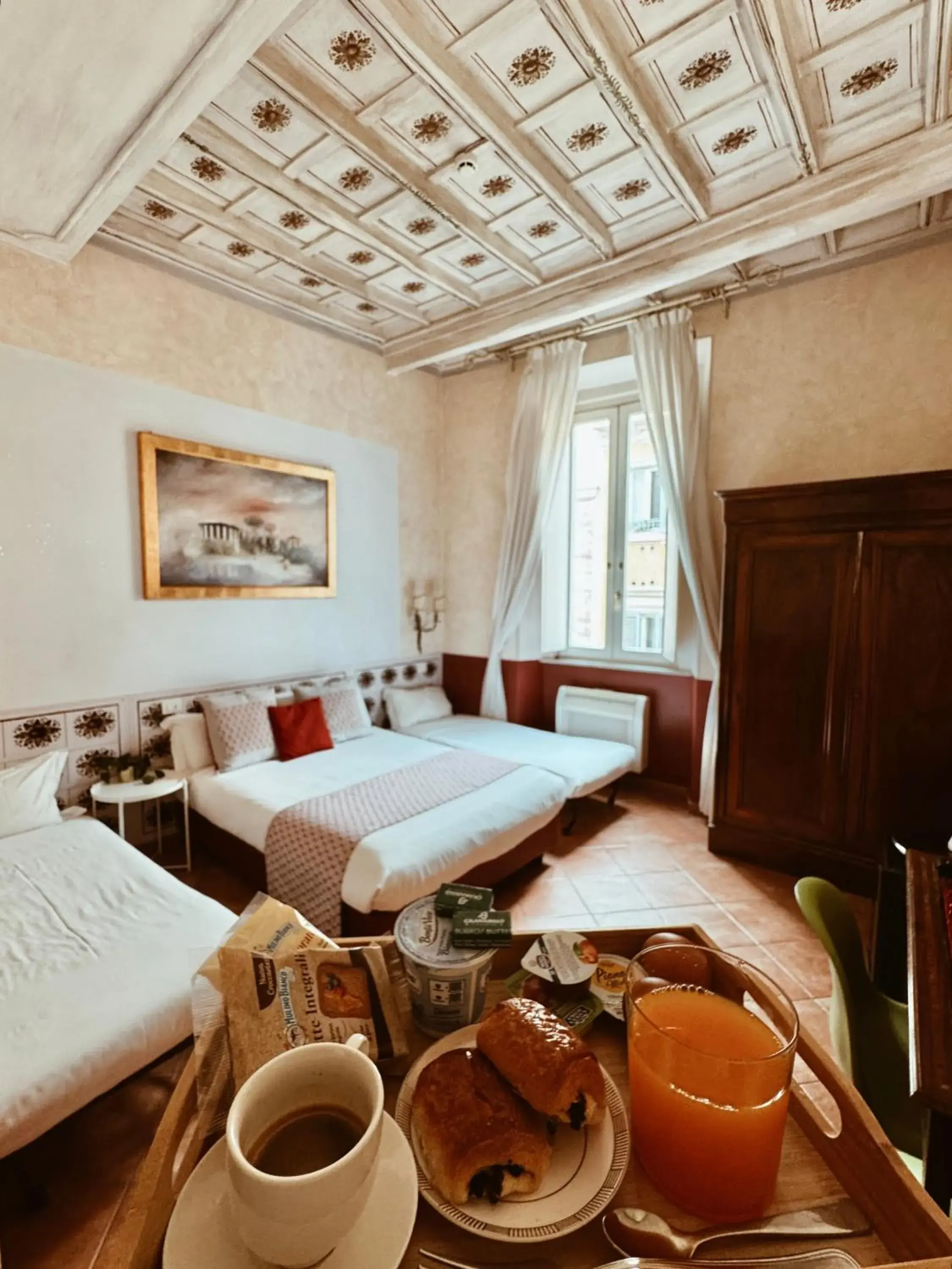 Luxury Quadruple Room in Residenza Sciarra B&B Luxury Quadruple Room in Residenza Sciarra B&B