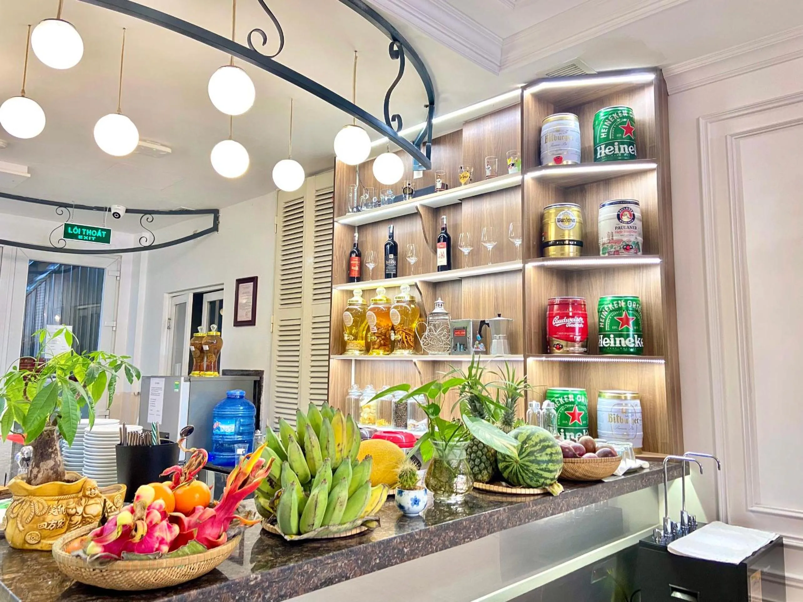 Lounge or bar in Hotel La Perle