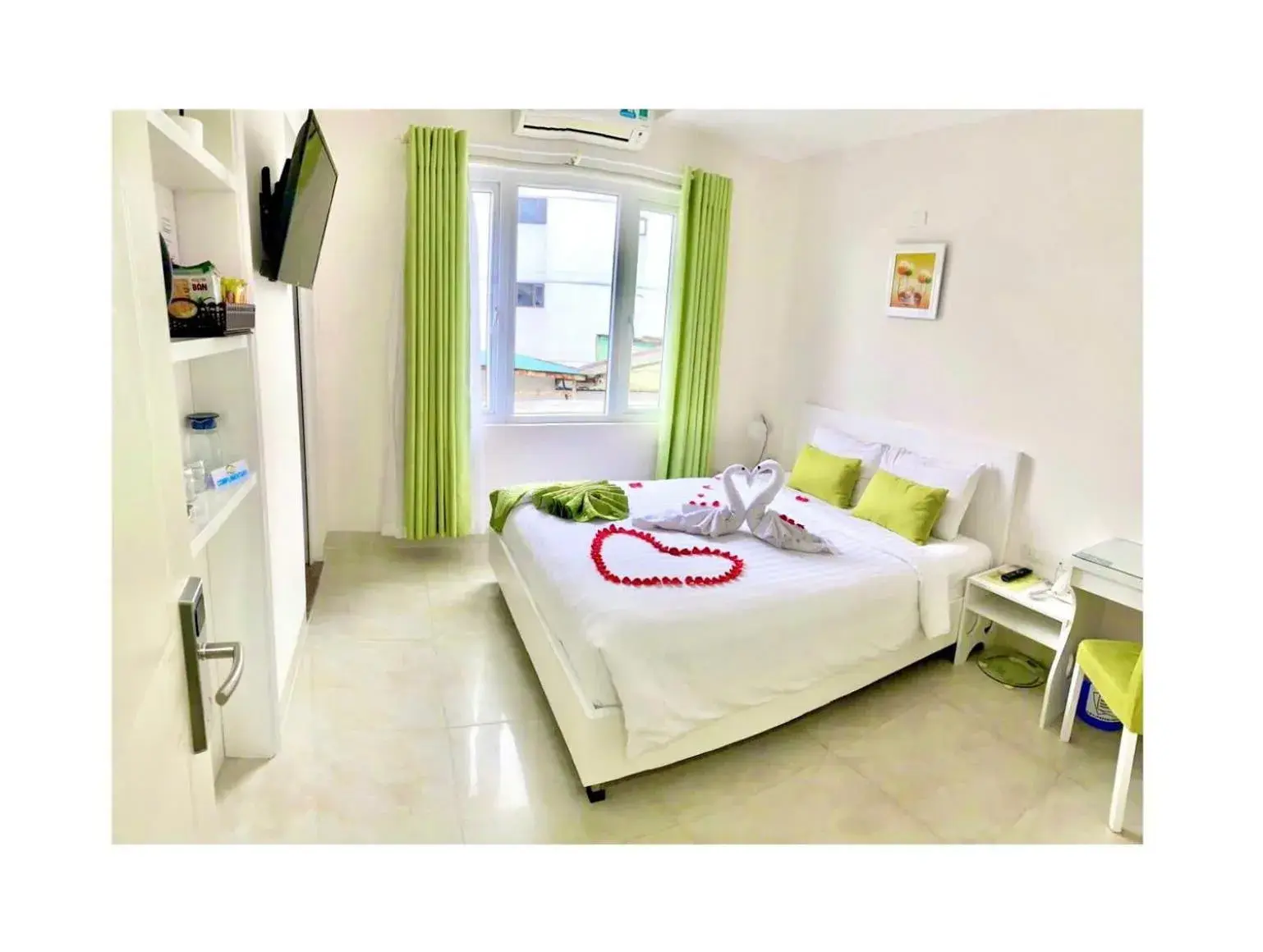 Superior Double or Twin Room in Hotel La Perle Superior Double or Twin Room in Hotel La Perle