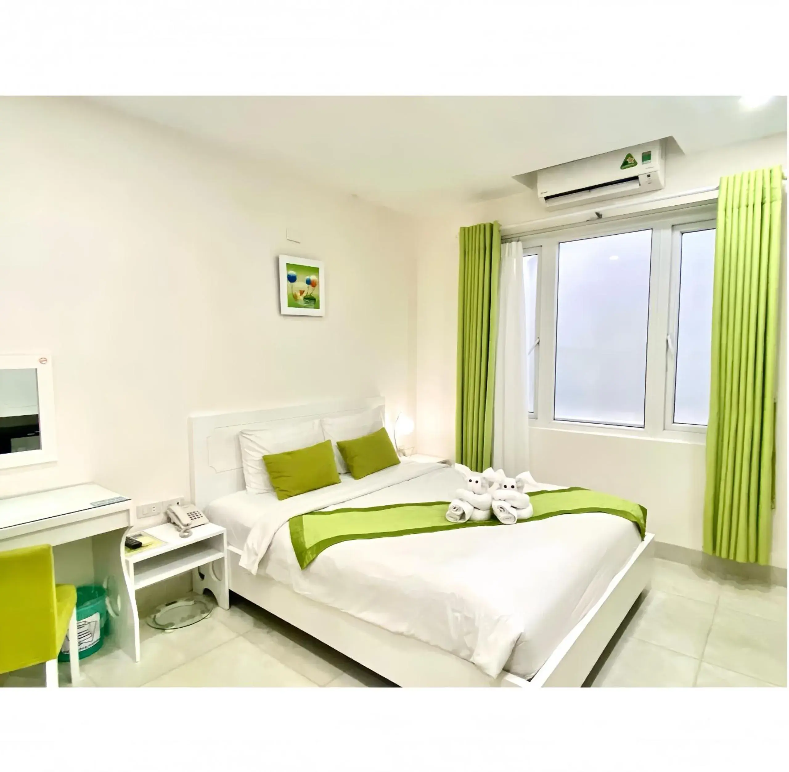 Economy Double or Twin Room in Hotel La Perle Economy Double or Twin Room in Hotel La Perle