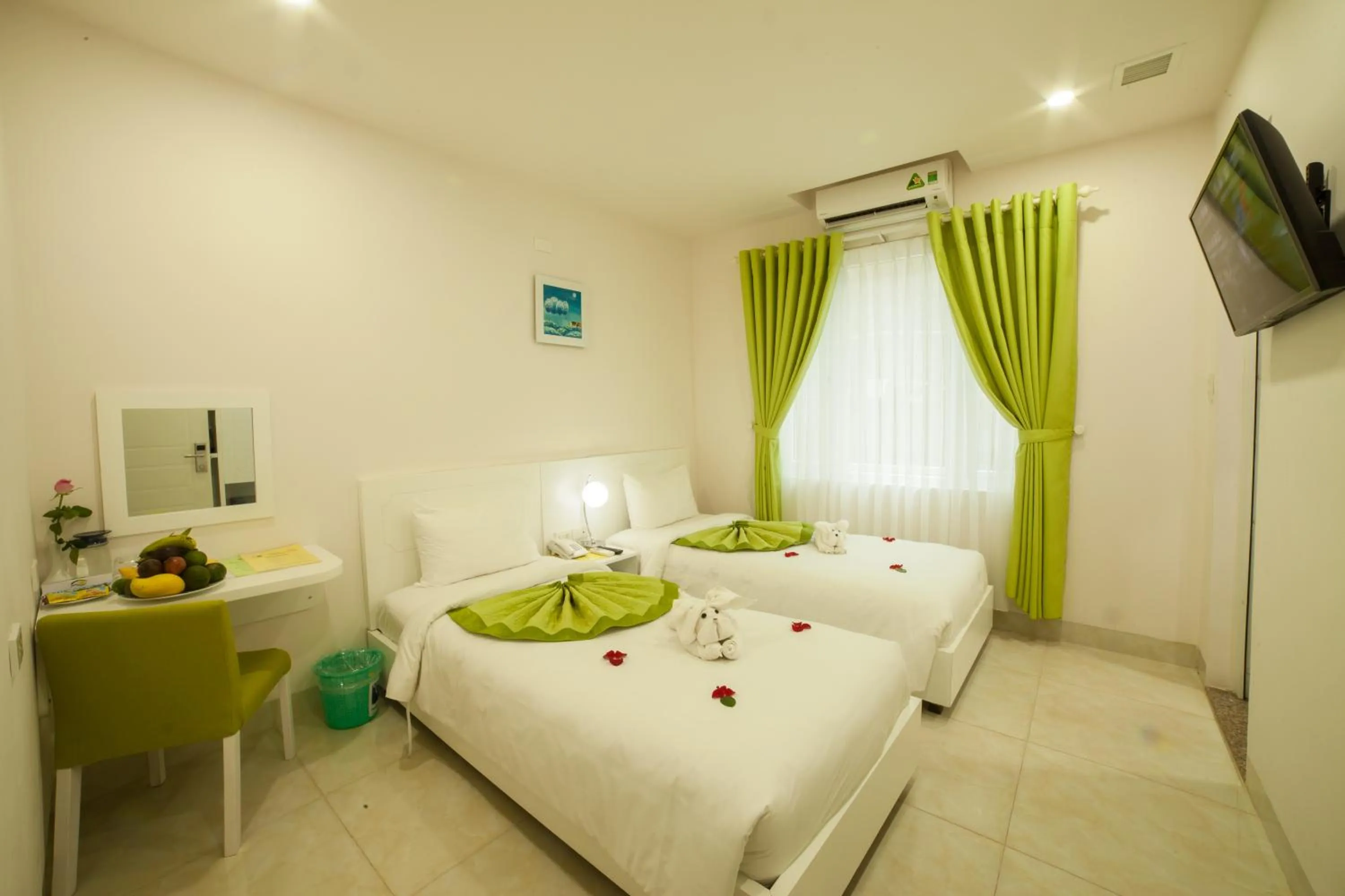 Photo of the whole room, Bed in Hotel La Perle