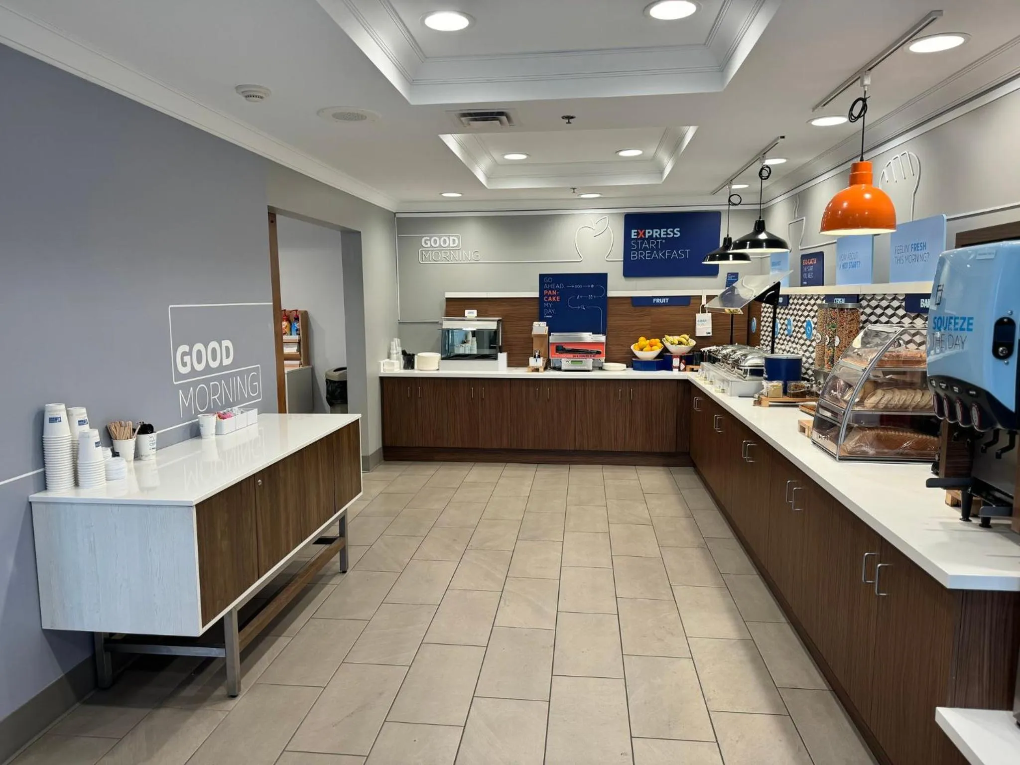 Breakfast in Holiday Inn Express & Suites Dewitt - Syracuse by IHG
